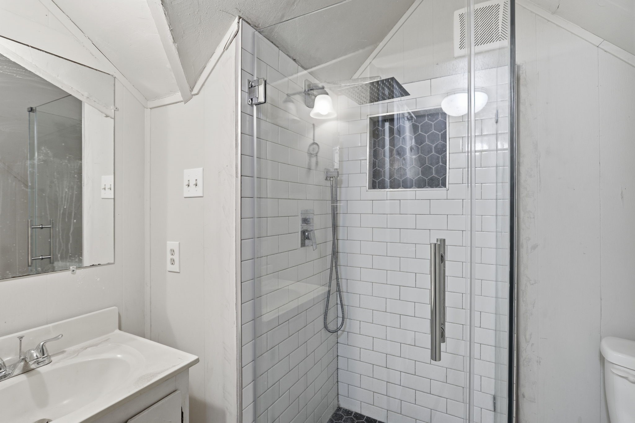 2313 Avenue L Property Photo 22