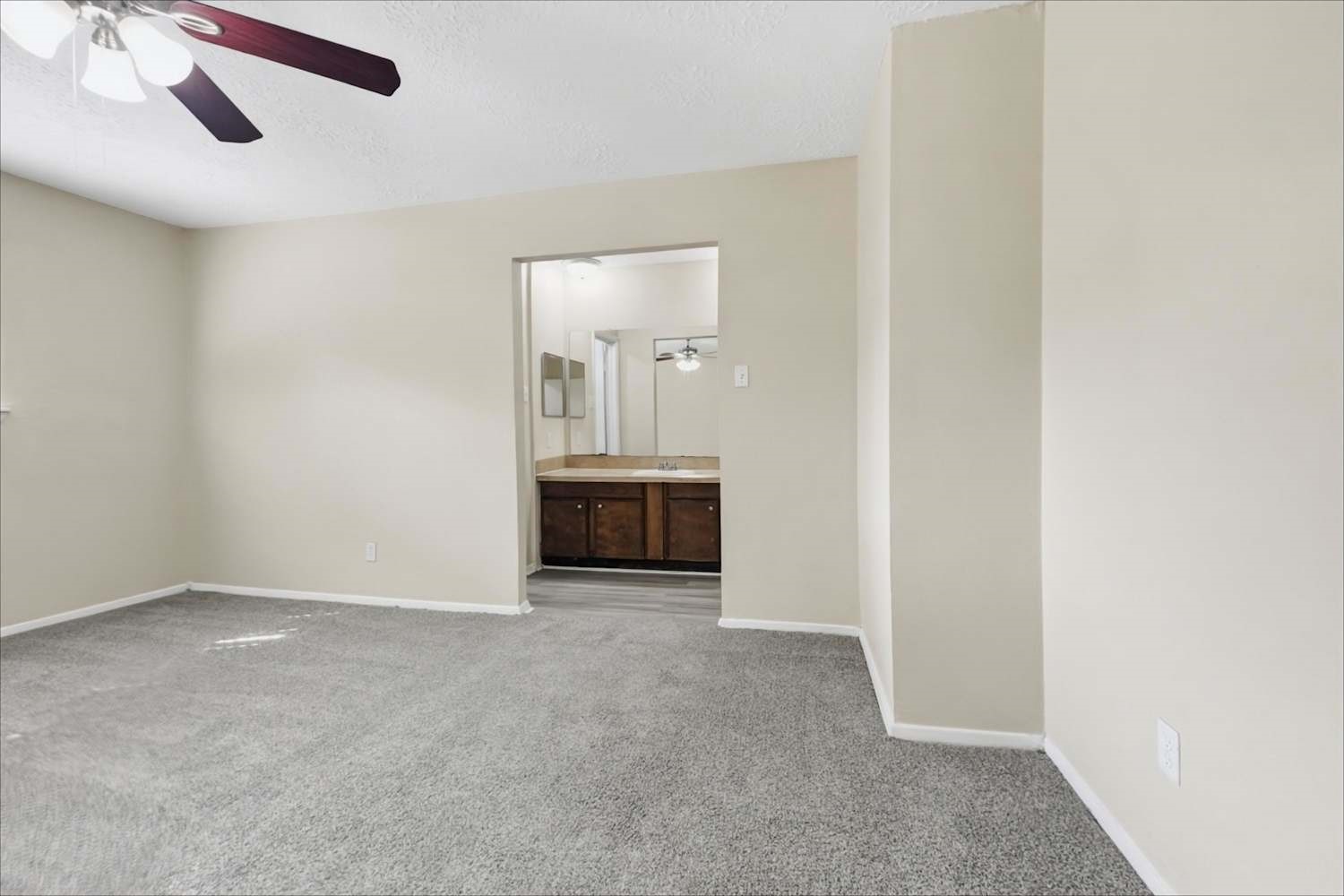 4226 Burkegate Drive Property Photo 10