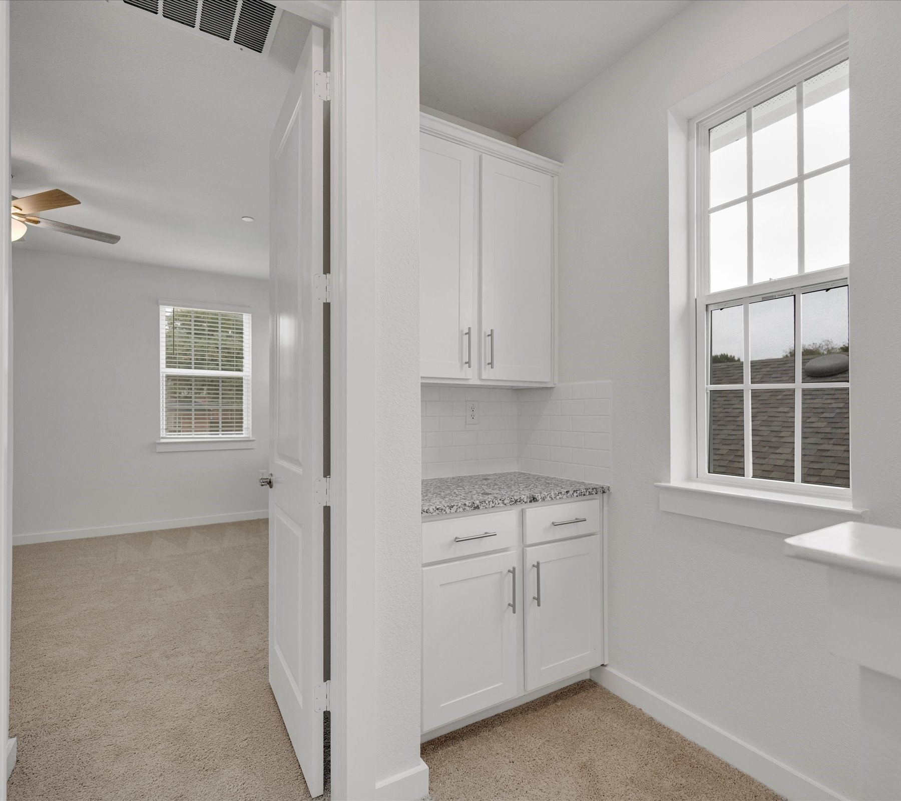 2709-510 Rockhill Road Property Photo 15
