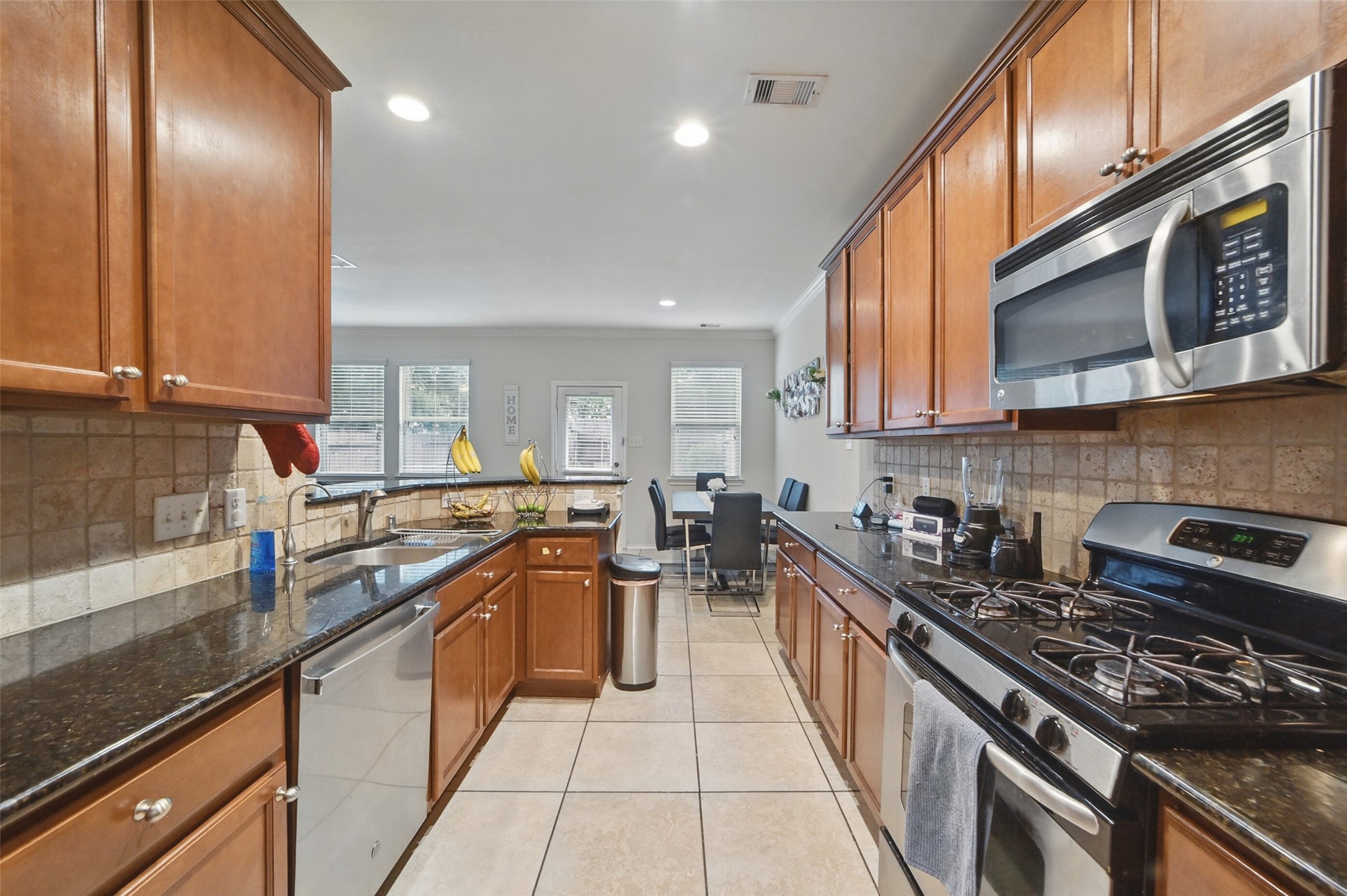 6443 Calgary Woods Lane Property Photo 16