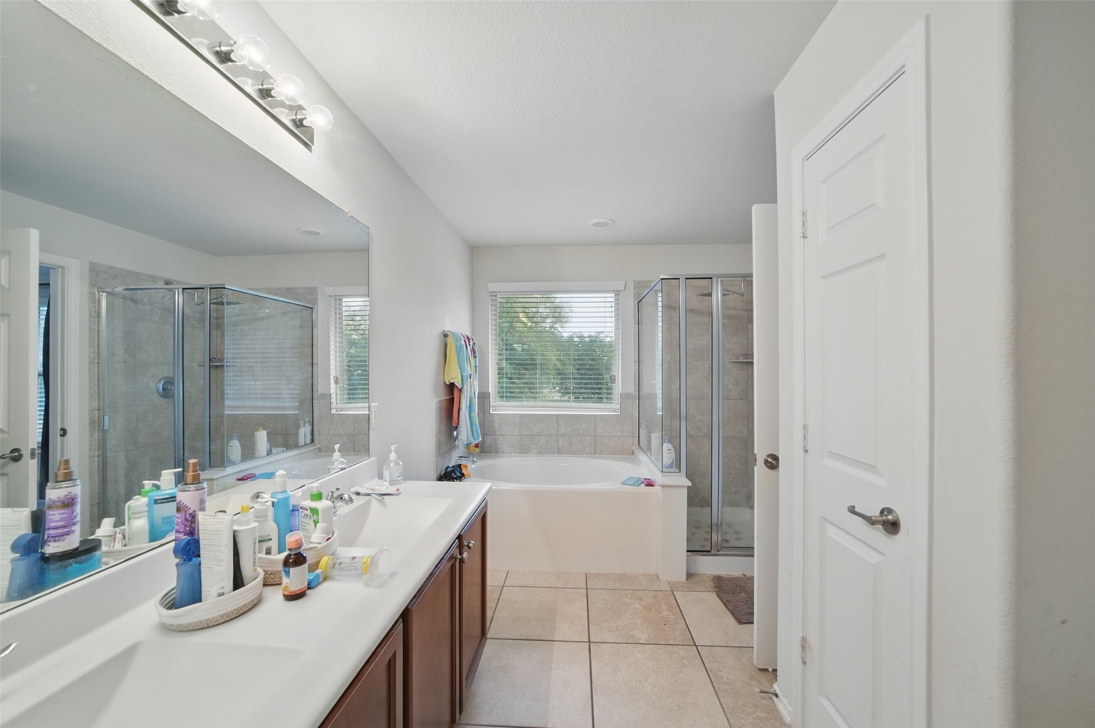 6443 Calgary Woods Lane Property Photo 24
