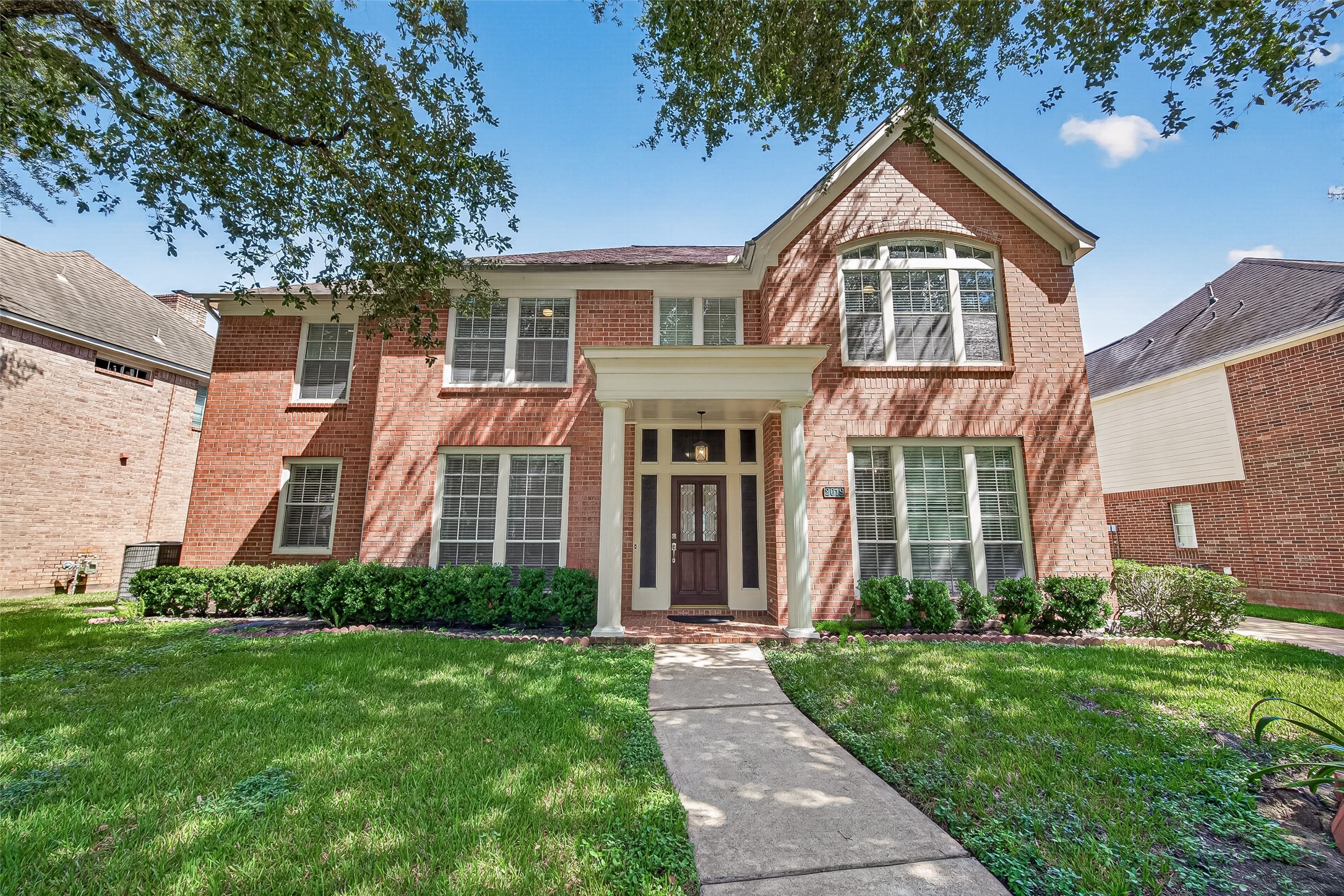 2019 Westshore Drive Property Photo 9