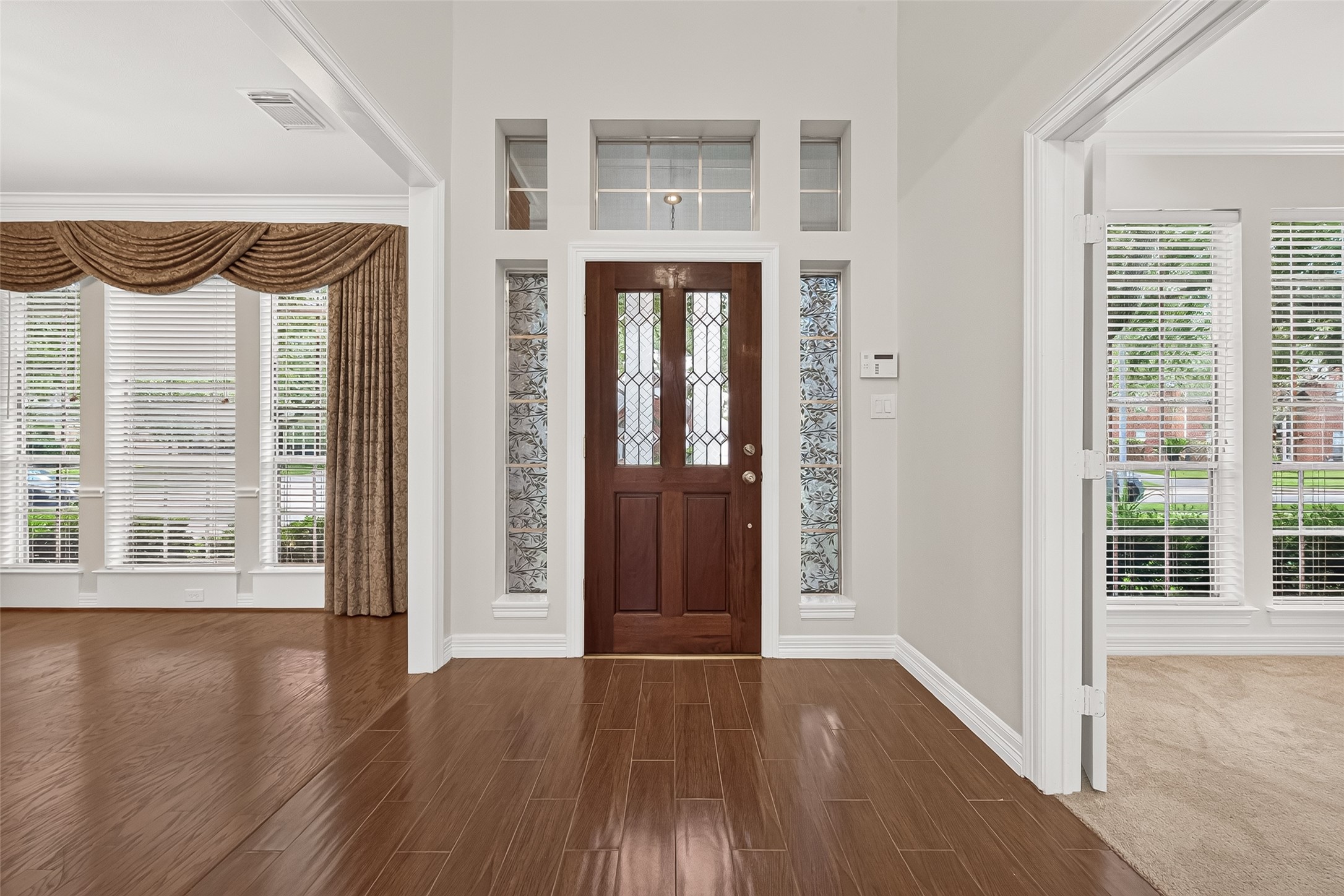 2019 Westshore Drive Property Photo 10