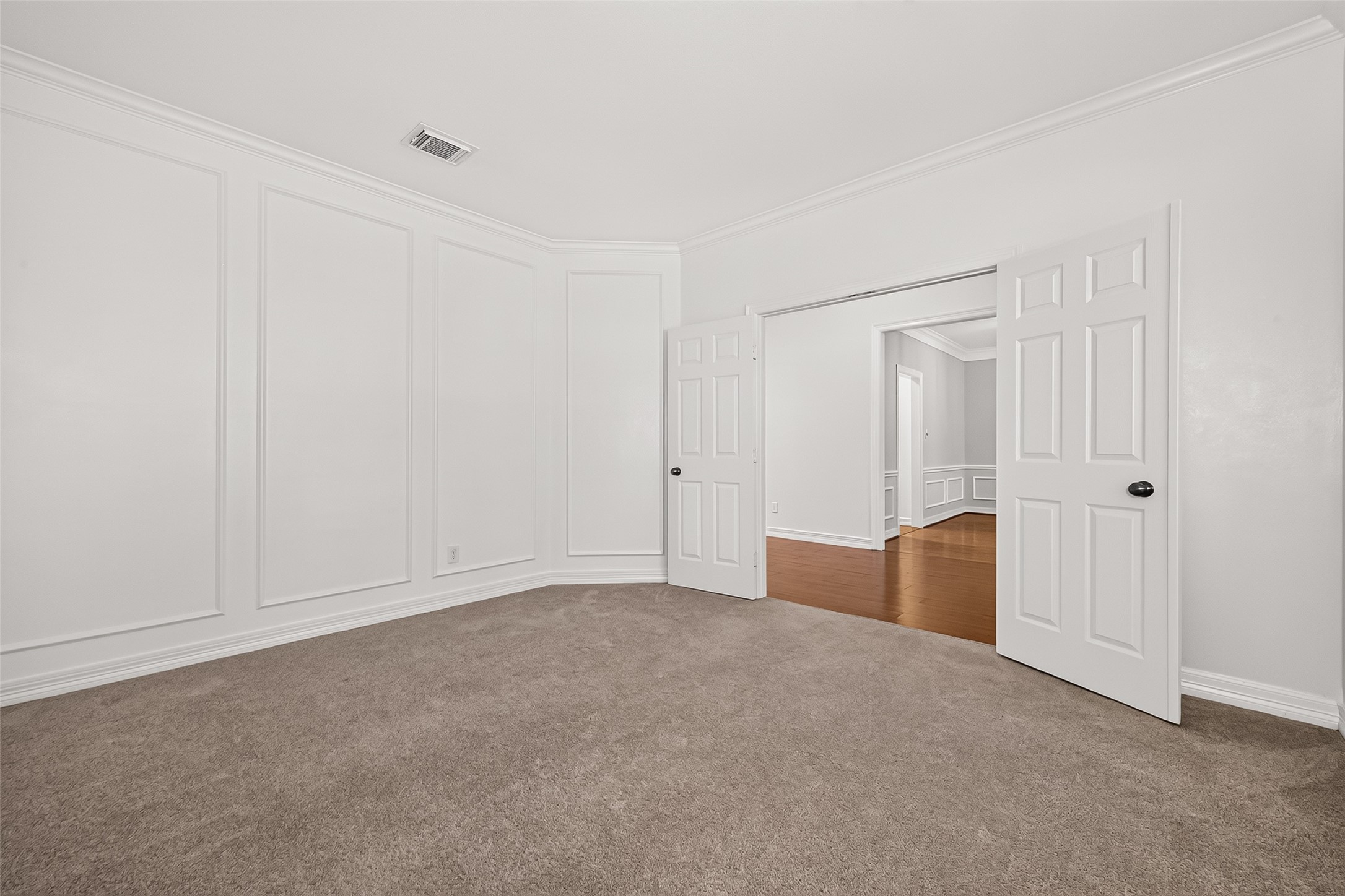 2019 Westshore Drive Property Photo 13