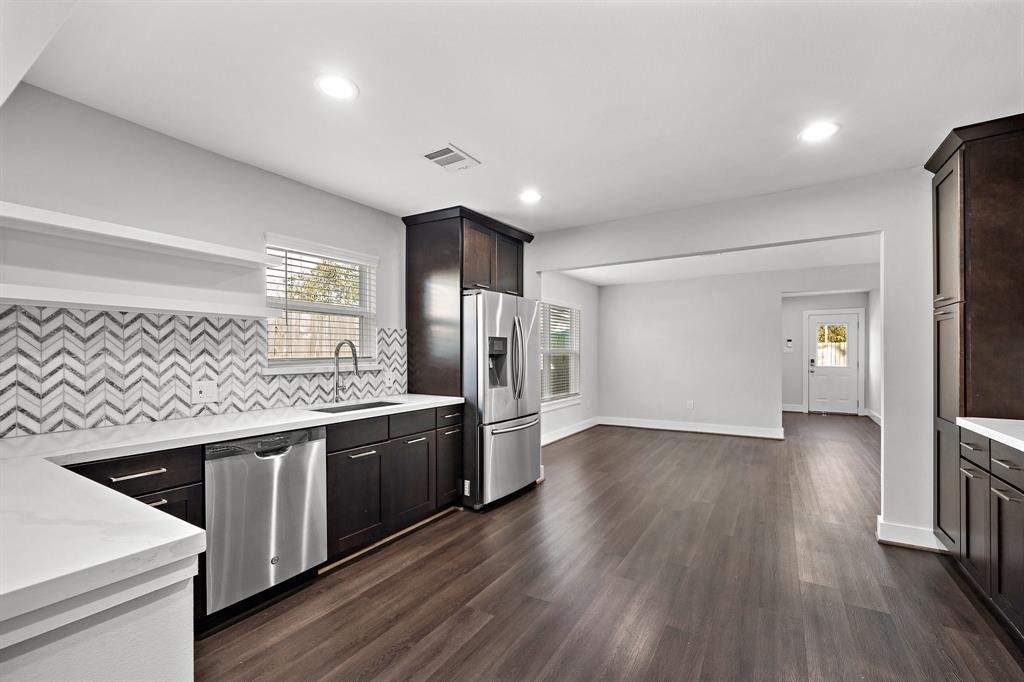 1511 Mcneil Street Property Photo 5
