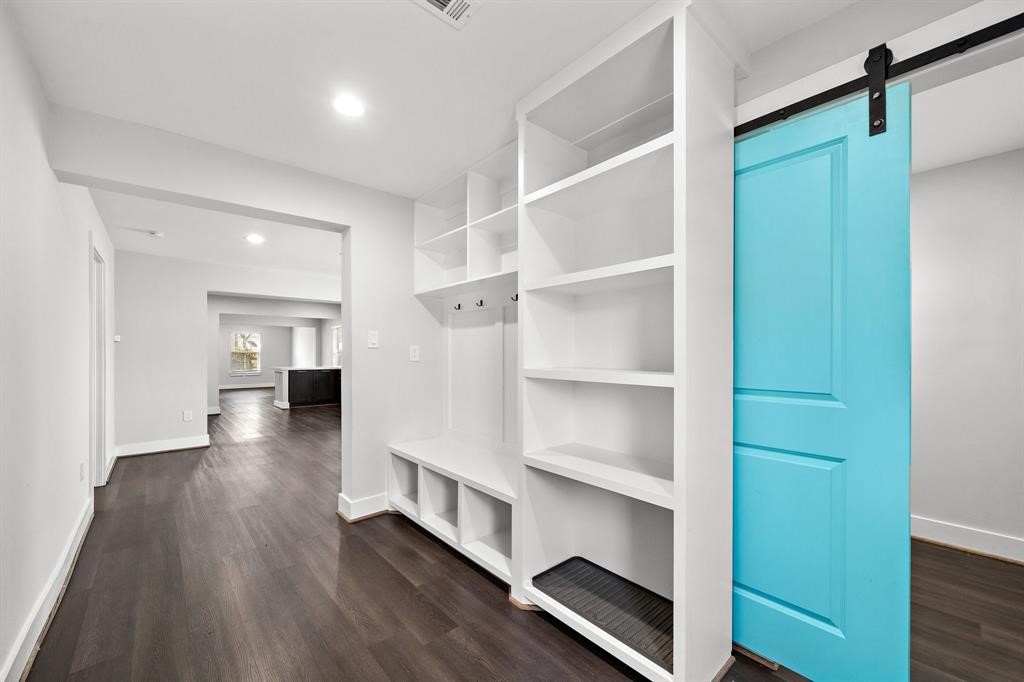 1511 Mcneil Street Property Photo 12
