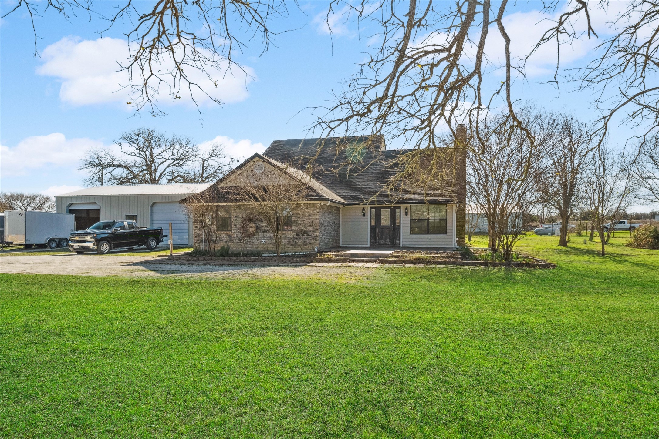 10546 Steep Hollow Road Property Photo