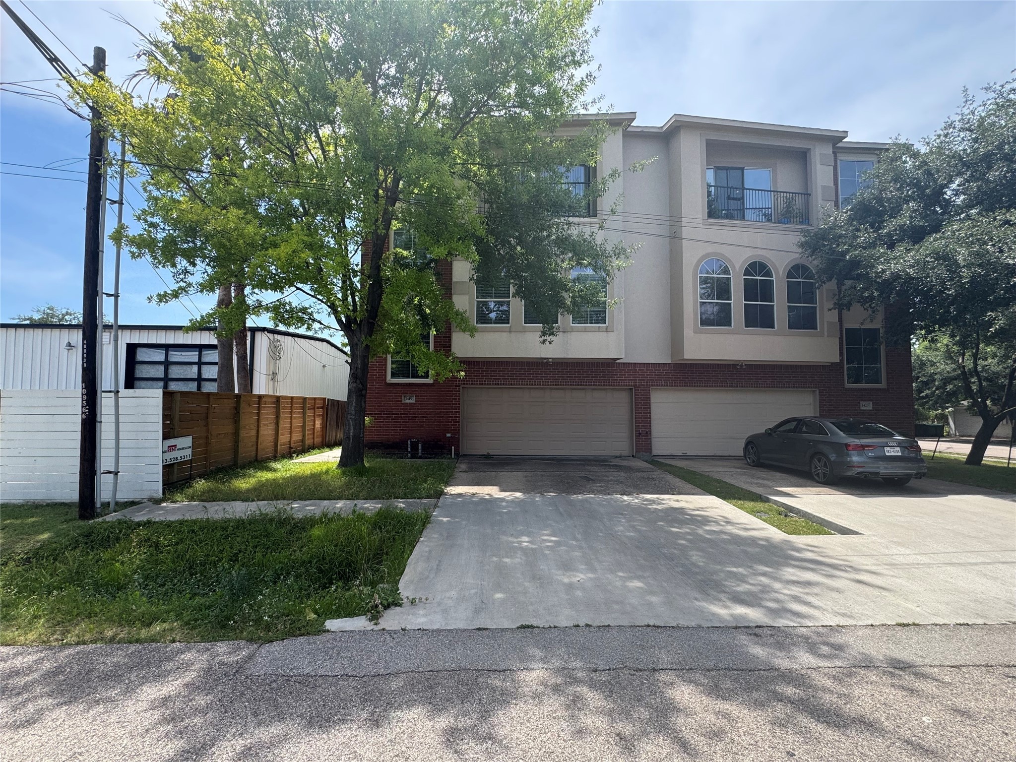 1419 Sandman Property Photo