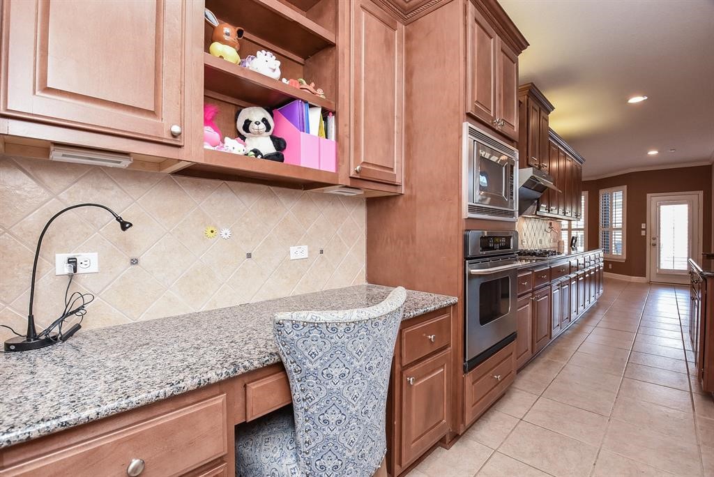 3911 Trailstone Lane Property Photo 13