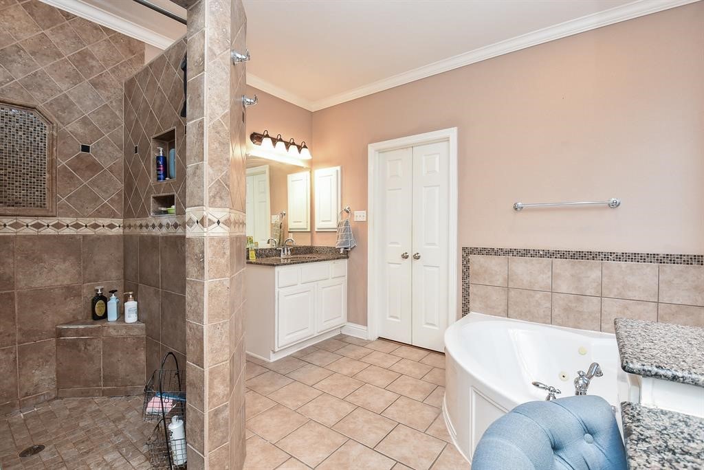 3911 Trailstone Lane Property Photo 19