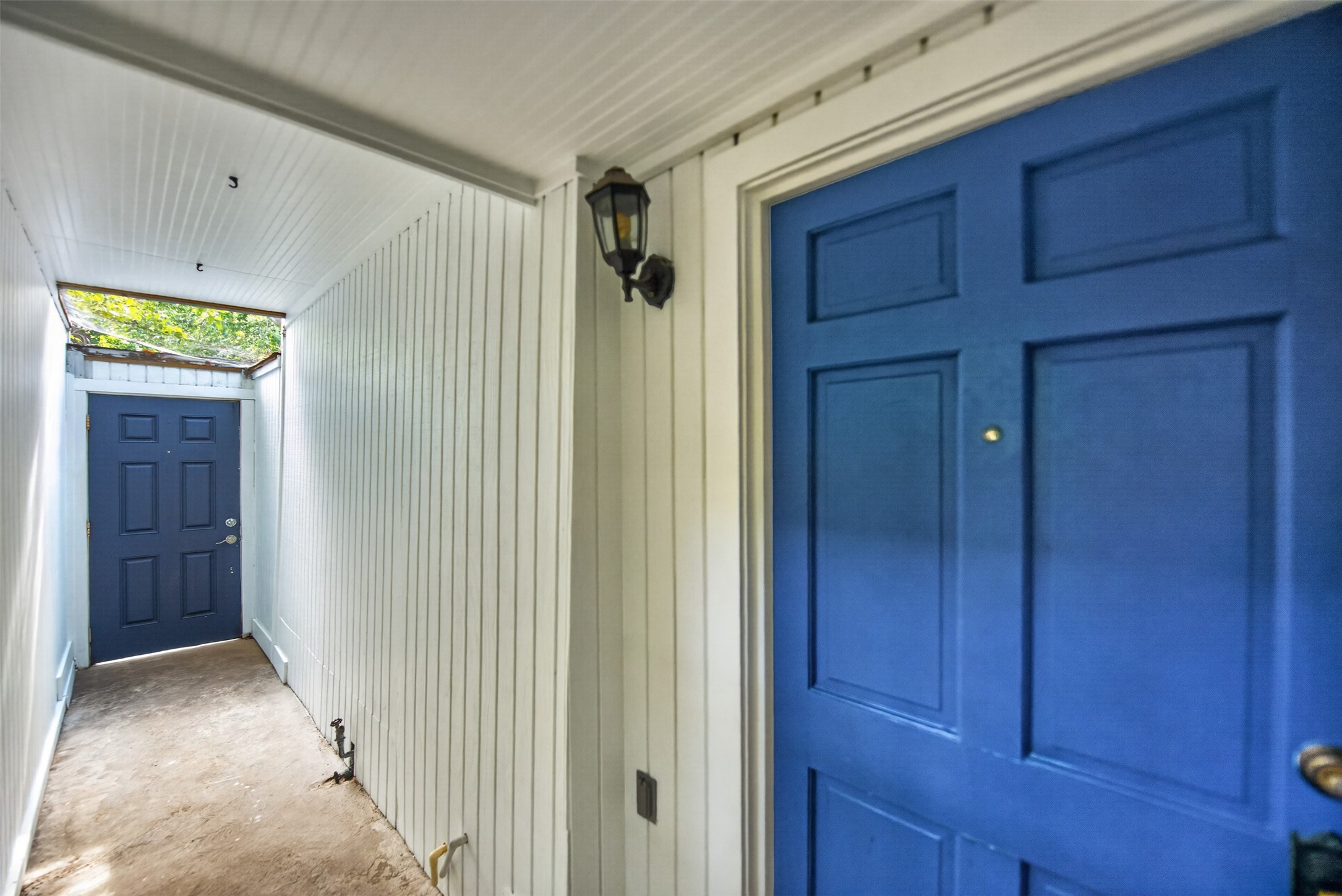 2106 Van Buren Street Property Photo 2