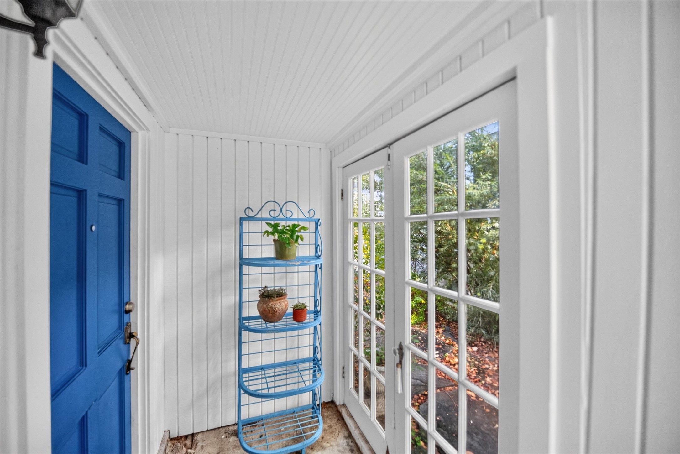 2106 Van Buren Street Property Photo 3