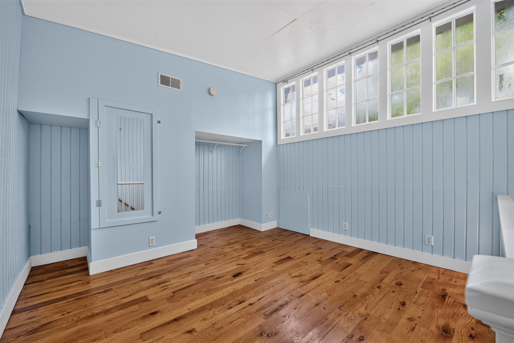 2106 Van Buren Street Property Photo 18