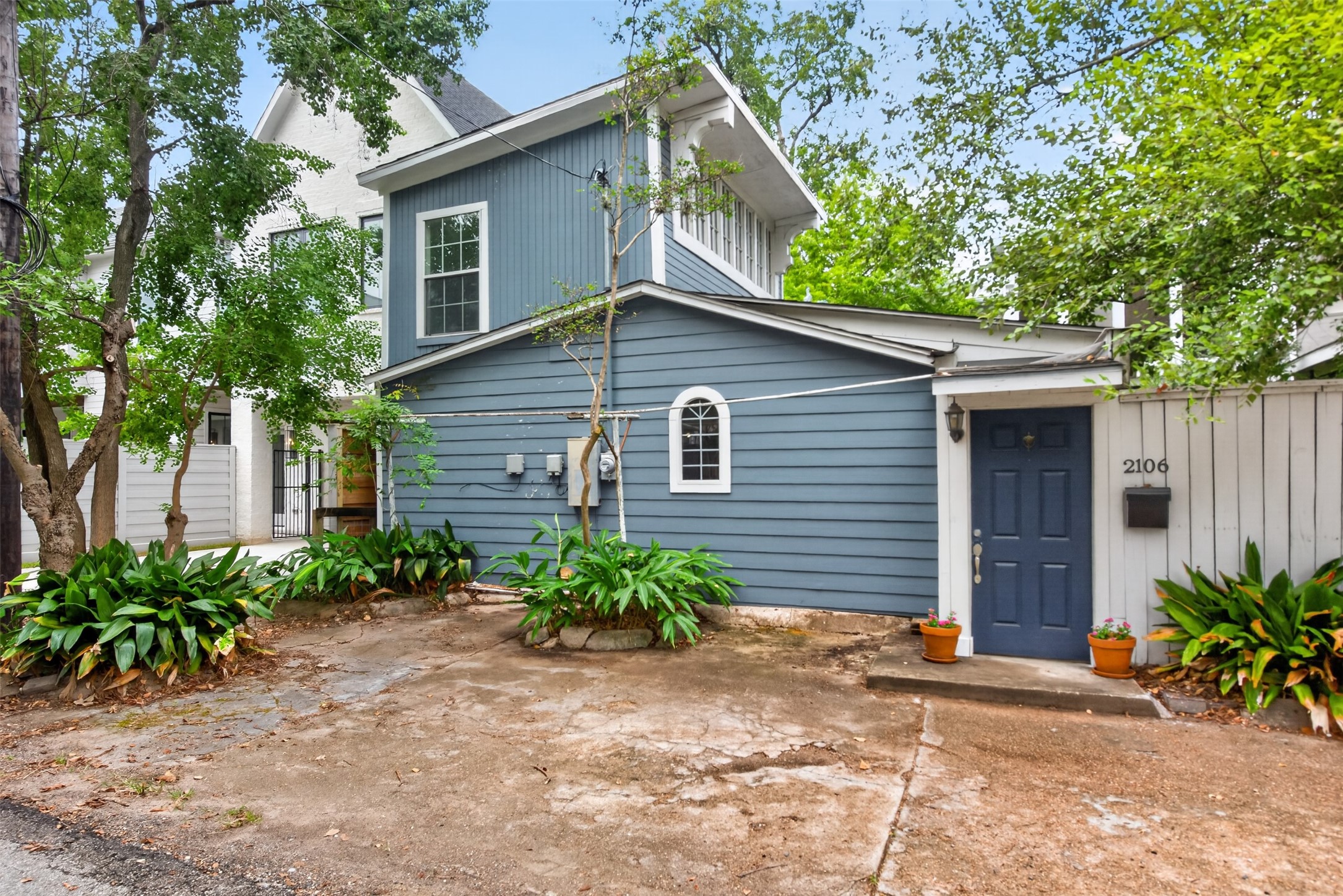 2106 Van Buren Street Property Photo 20