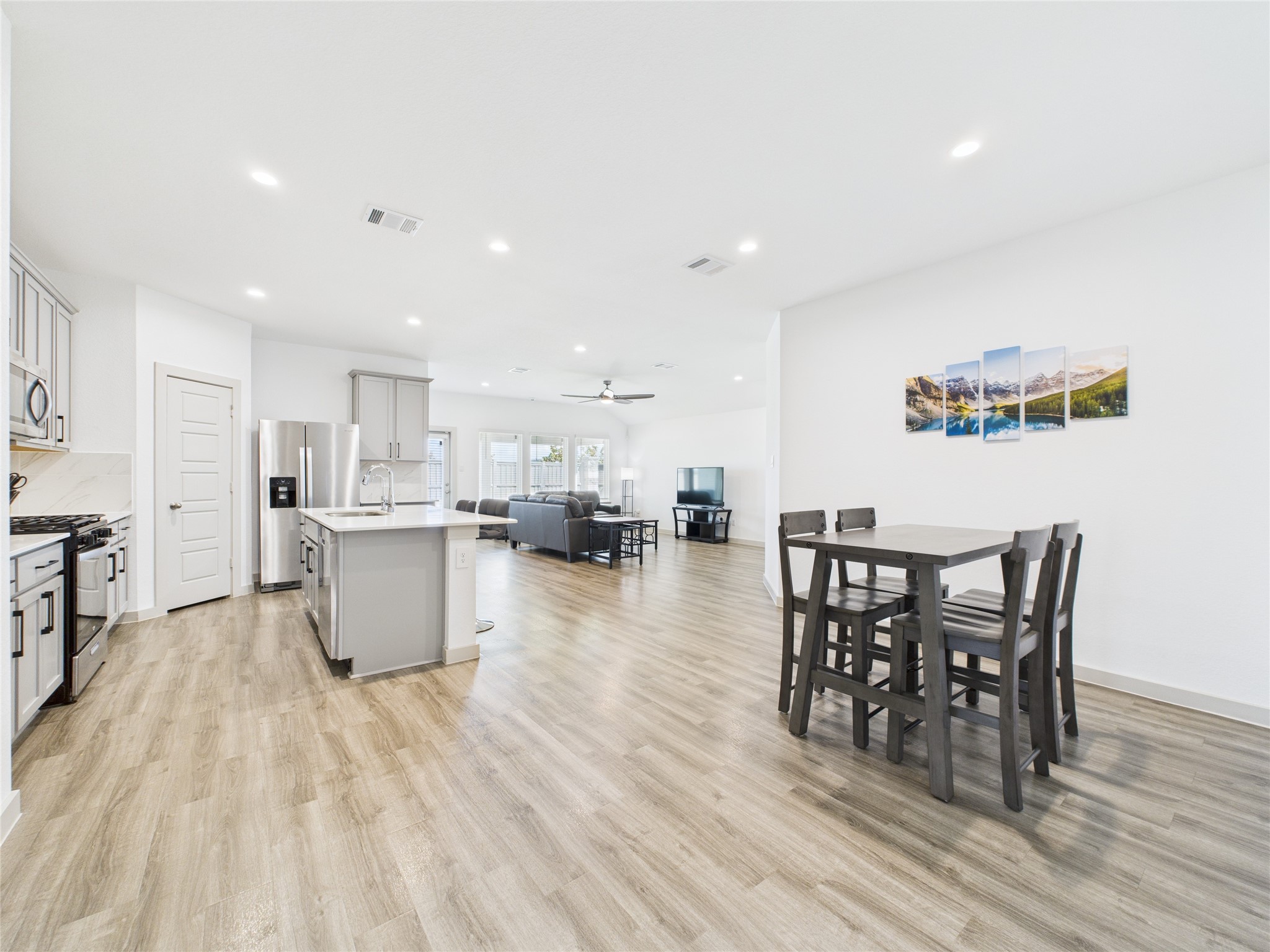1127 Curly Angora Court Property Photo 8