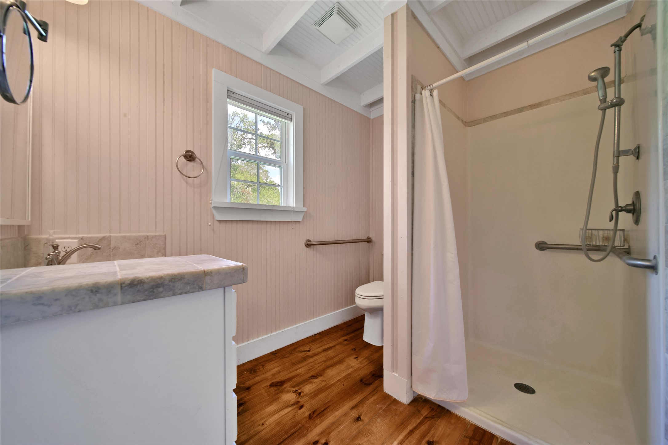 4070 Hwy 105 E Property Photo 13