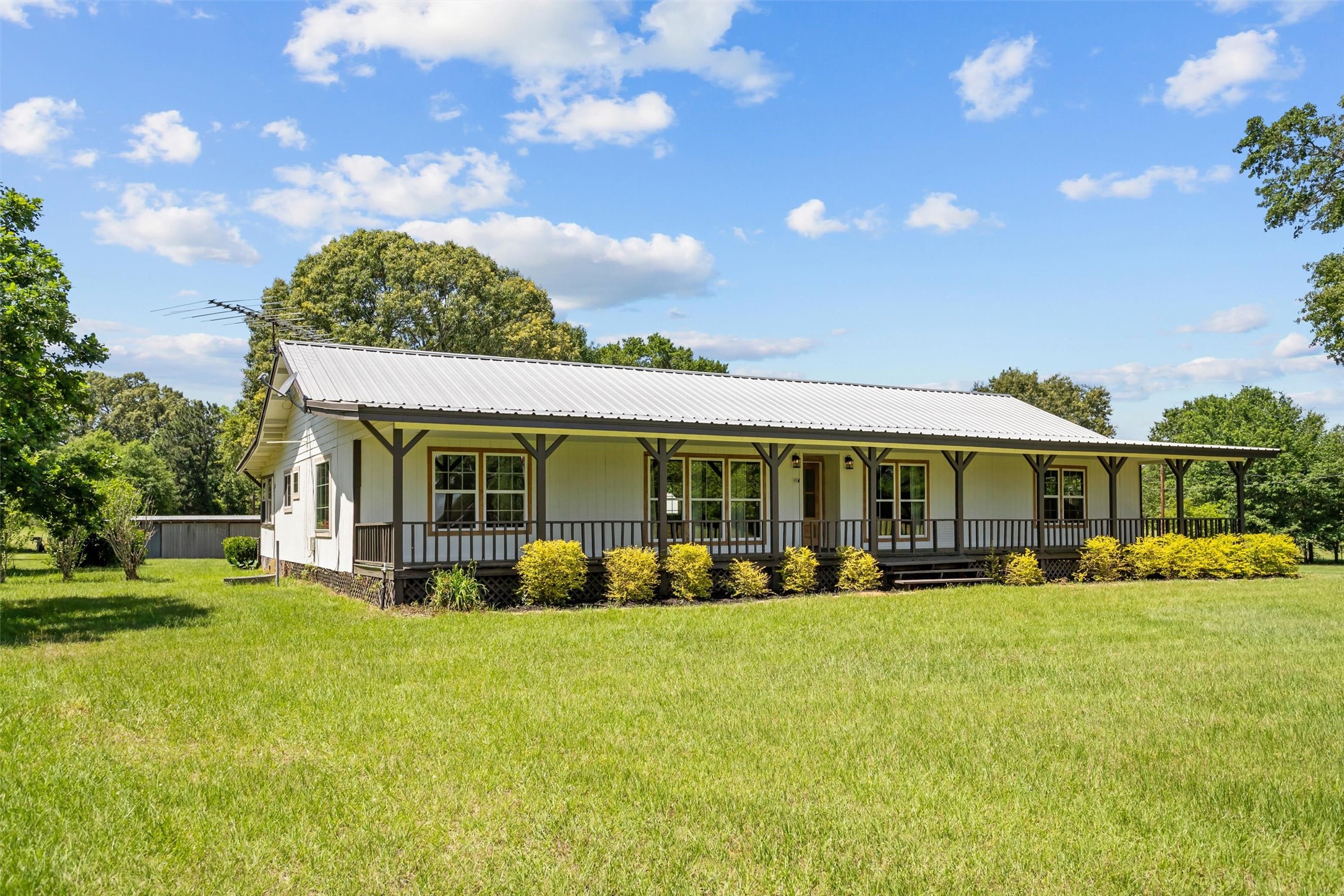 11755 State Highway 21 E Property Photo 4