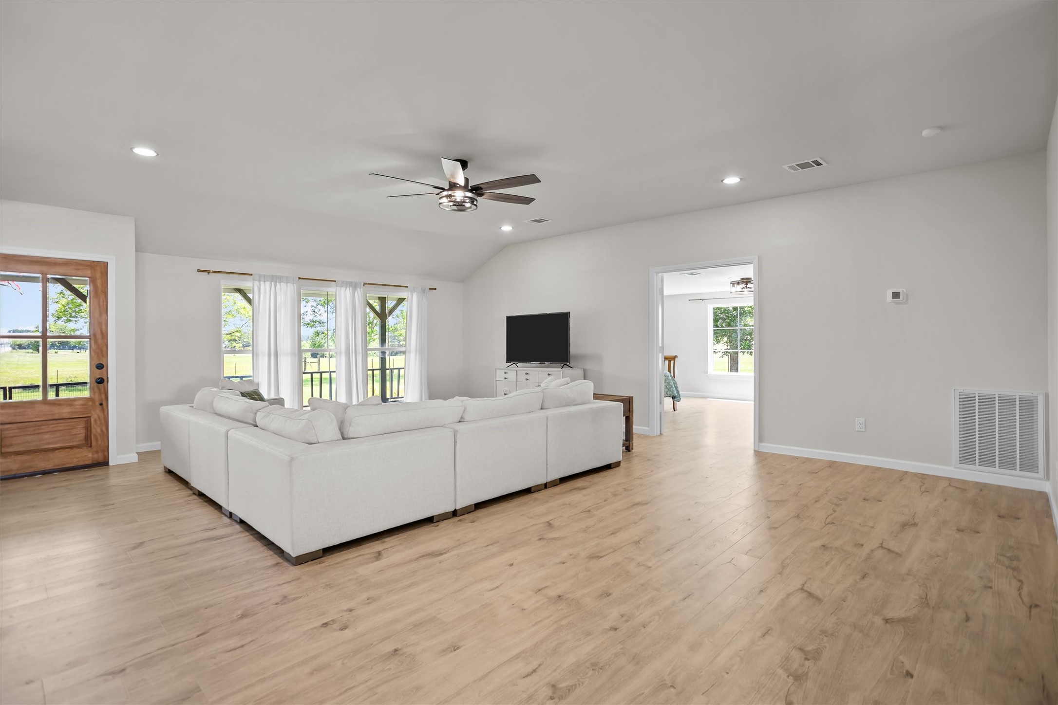 11755 State Highway 21 E Property Photo 9