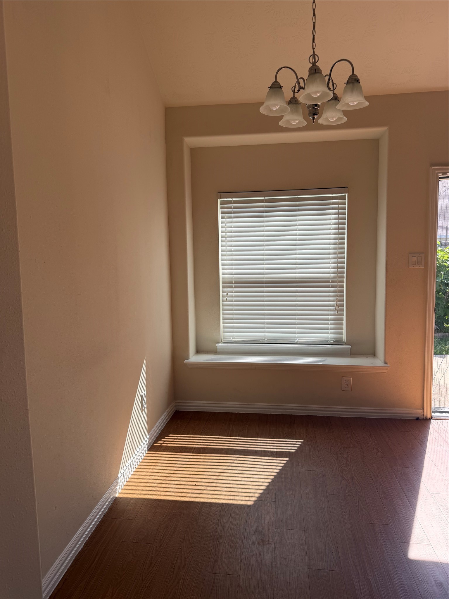 7534 Abbey Point Lane Property Photo 5