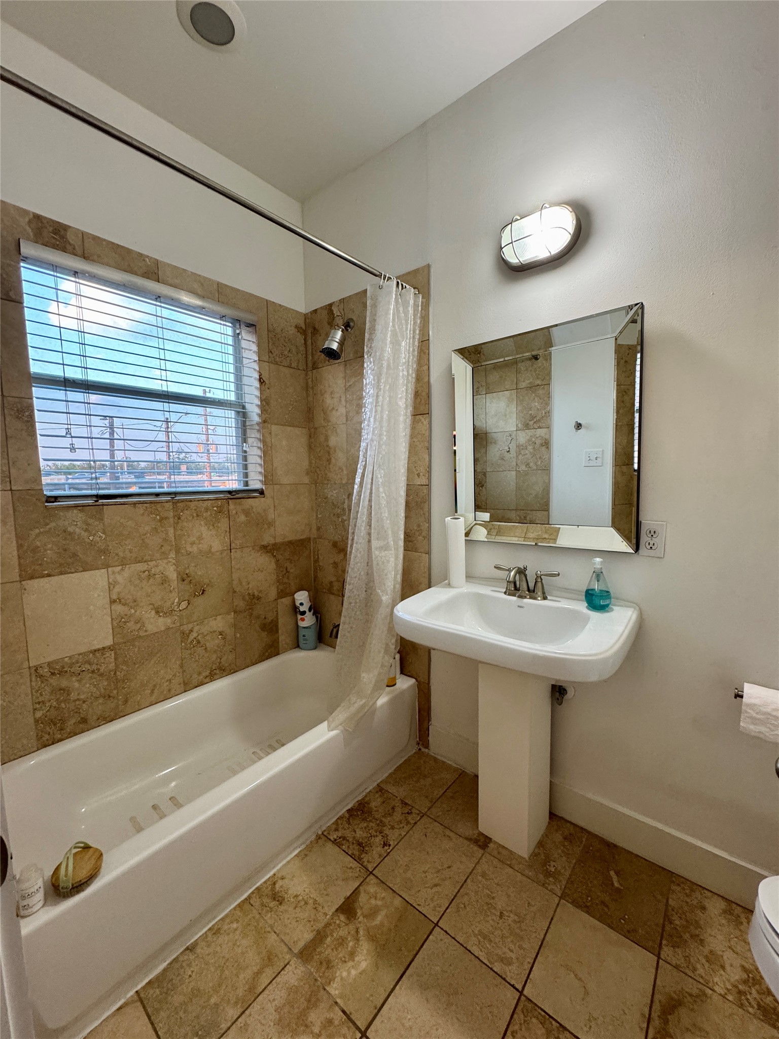 612 E 29th Street Property Photo 14