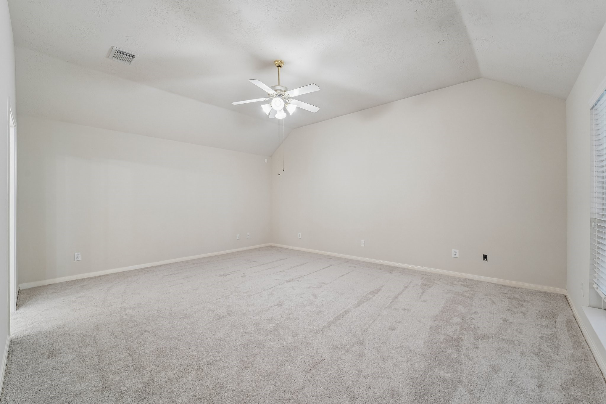 2526 Purple Horse Drive Property Photo 7