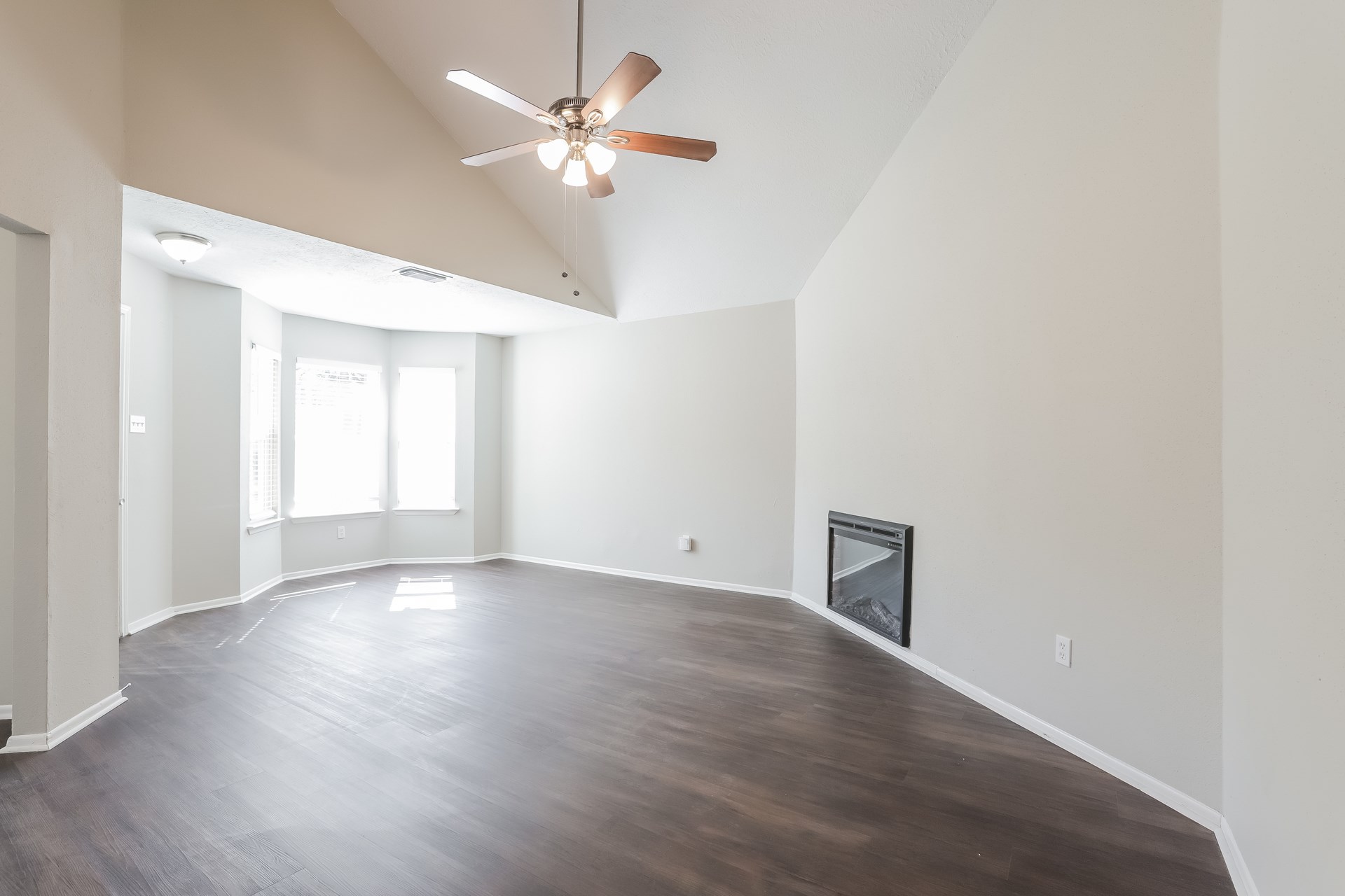 10318 Bushy Creek Drive Property Photo 3