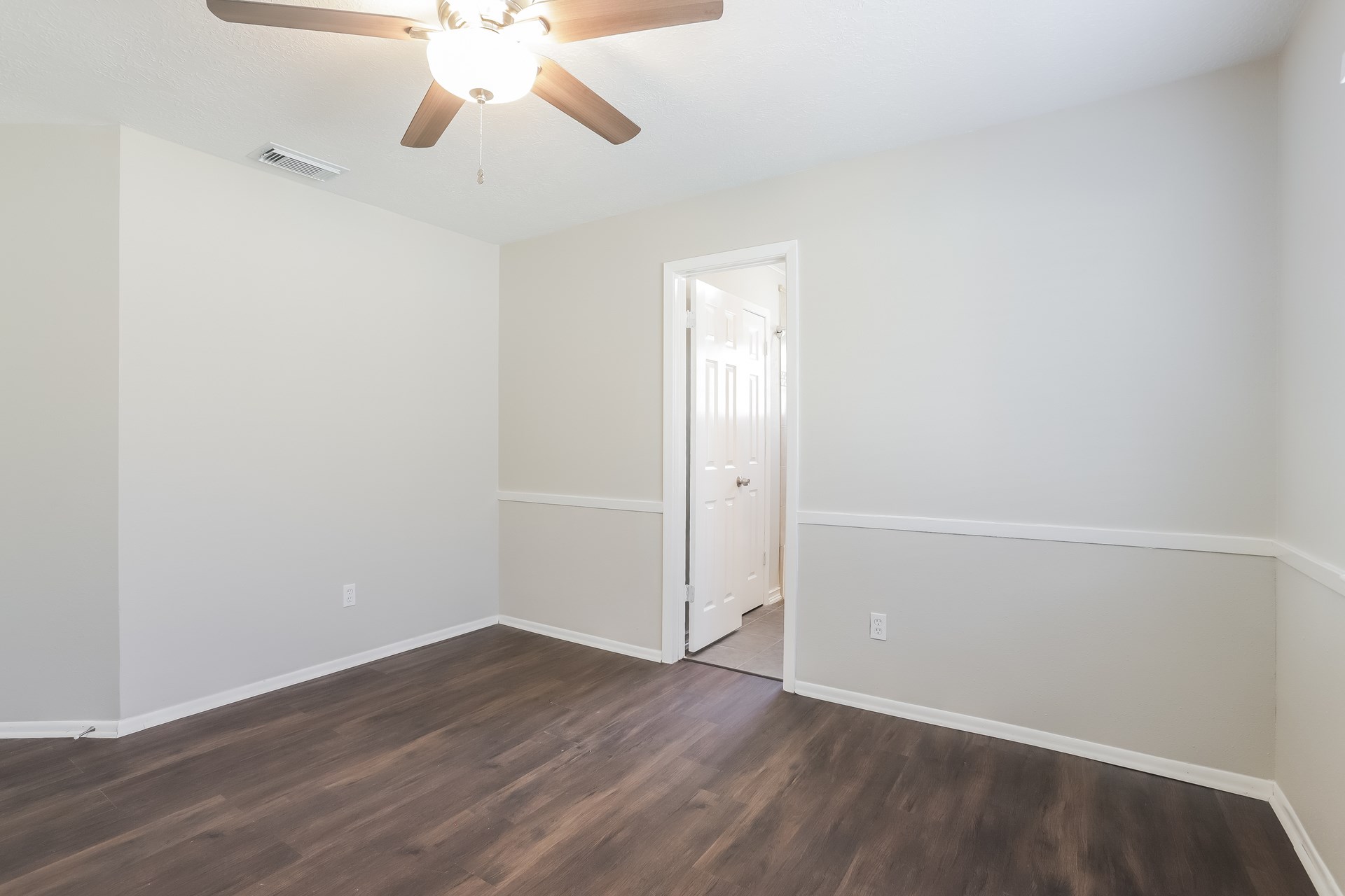 10318 Bushy Creek Drive Property Photo 9