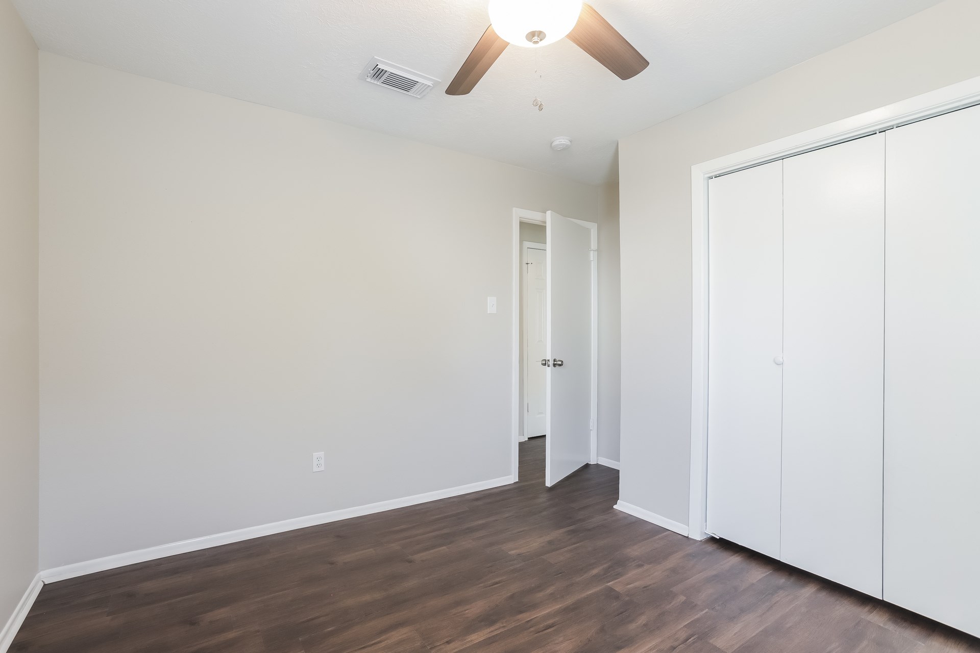 10318 Bushy Creek Drive Property Photo 12