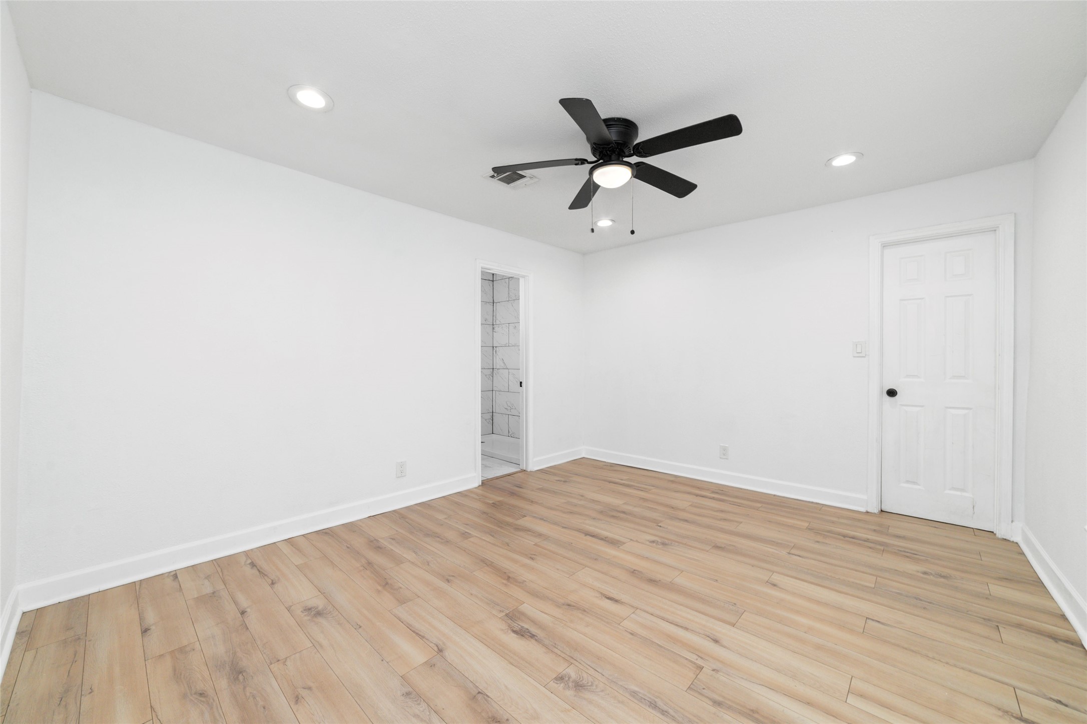 7125 Conley Street Property Photo 12