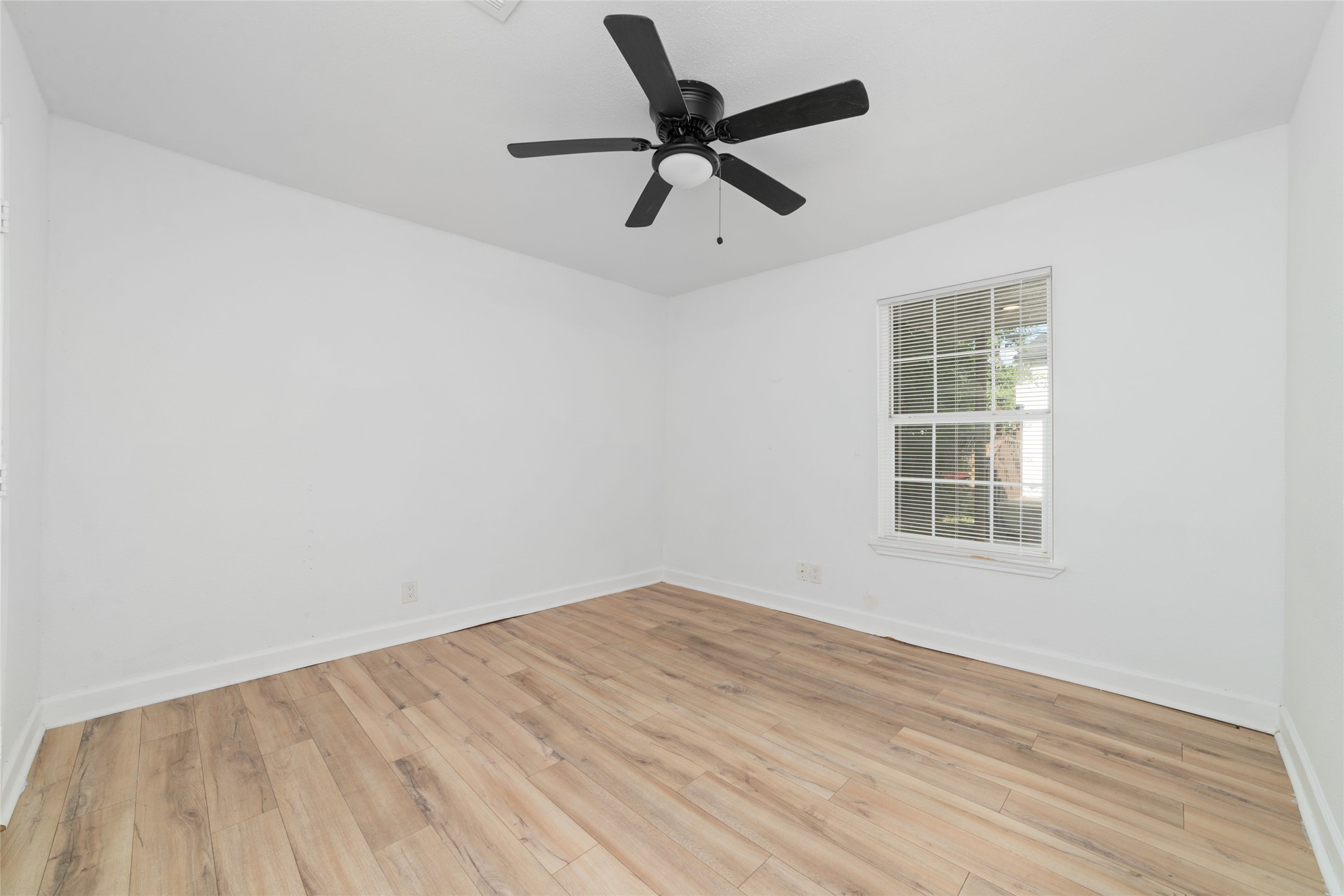 7125 Conley Street Property Photo 14