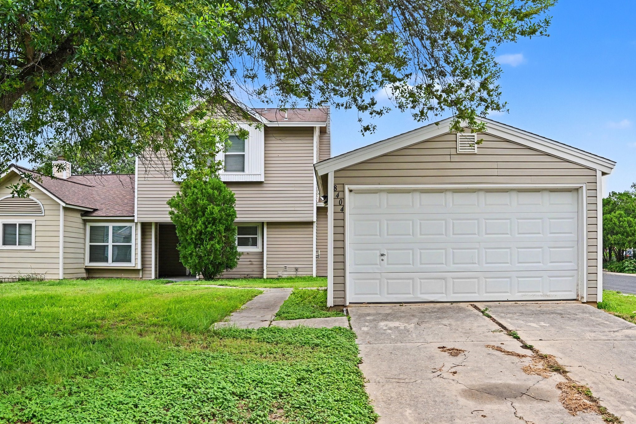 8404 Forest Ridge Drive Property Photo 2