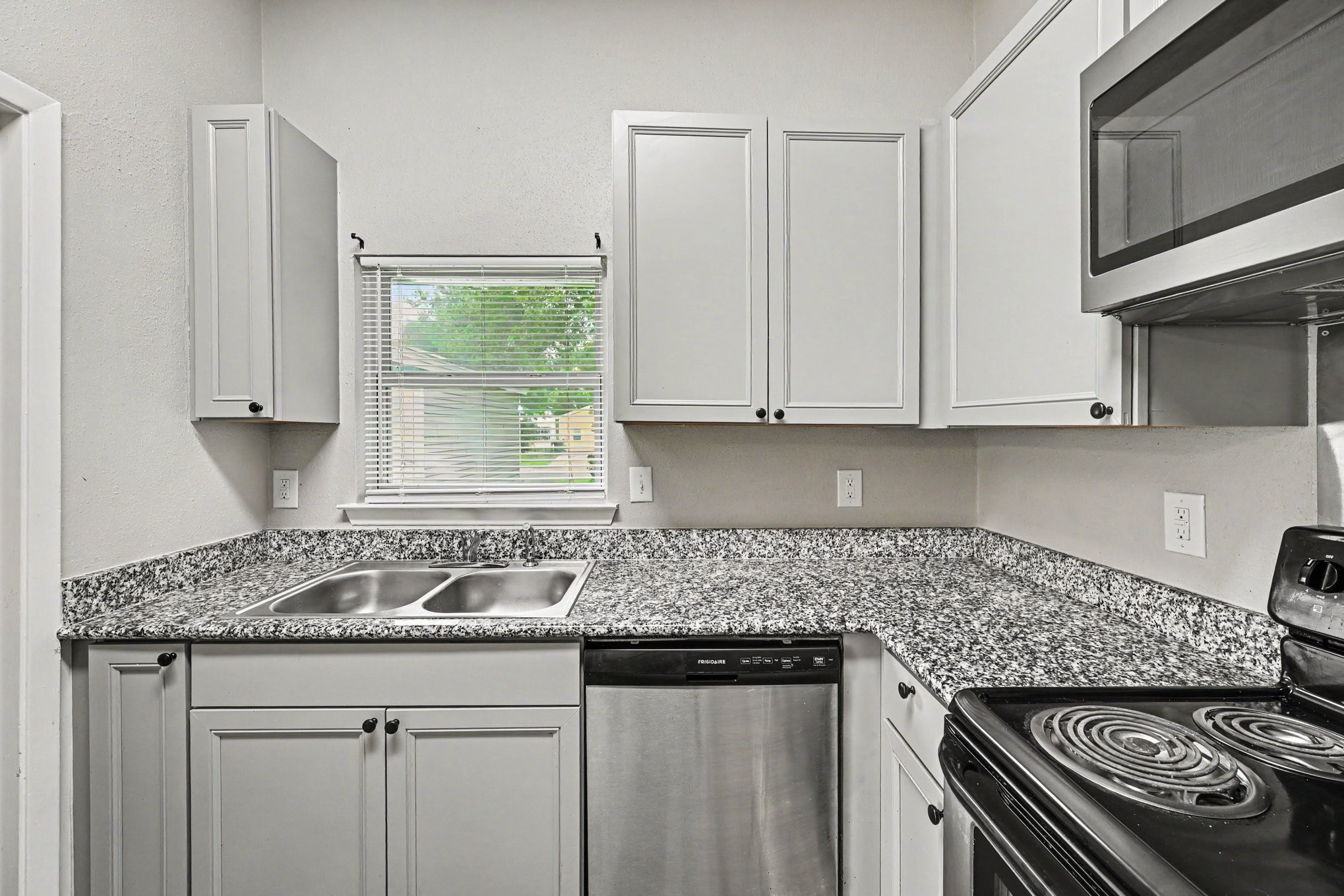 8404 Forest Ridge Drive Property Photo 15