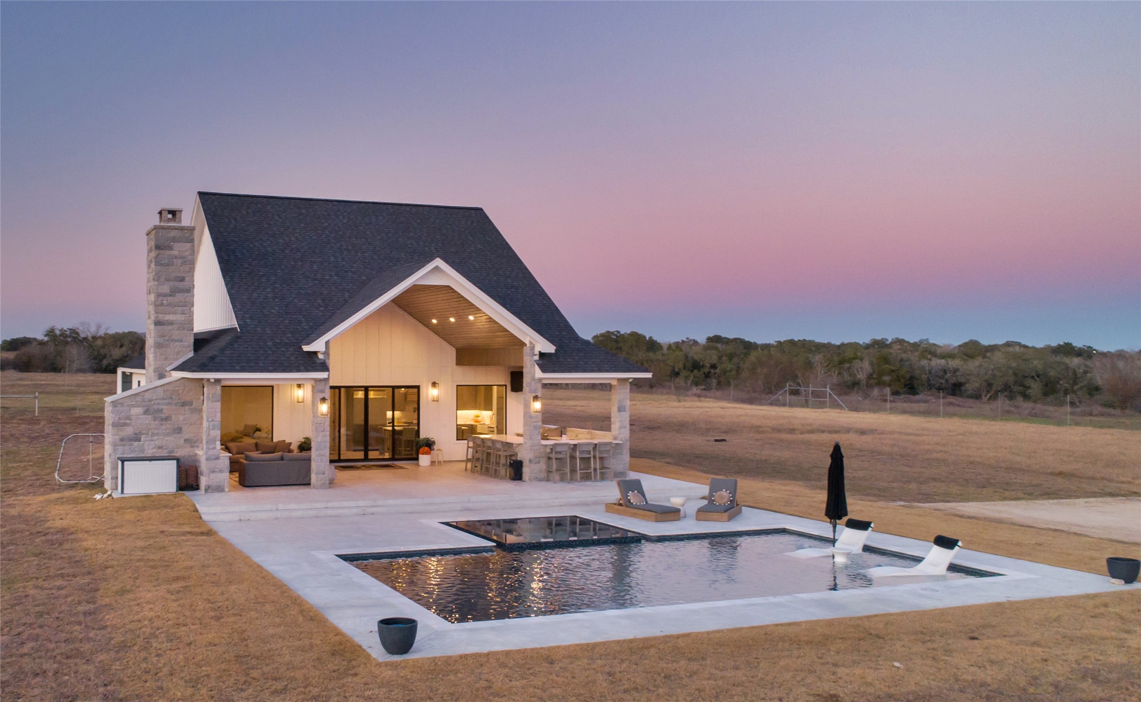 2122 County Road 324 Property Photo 8