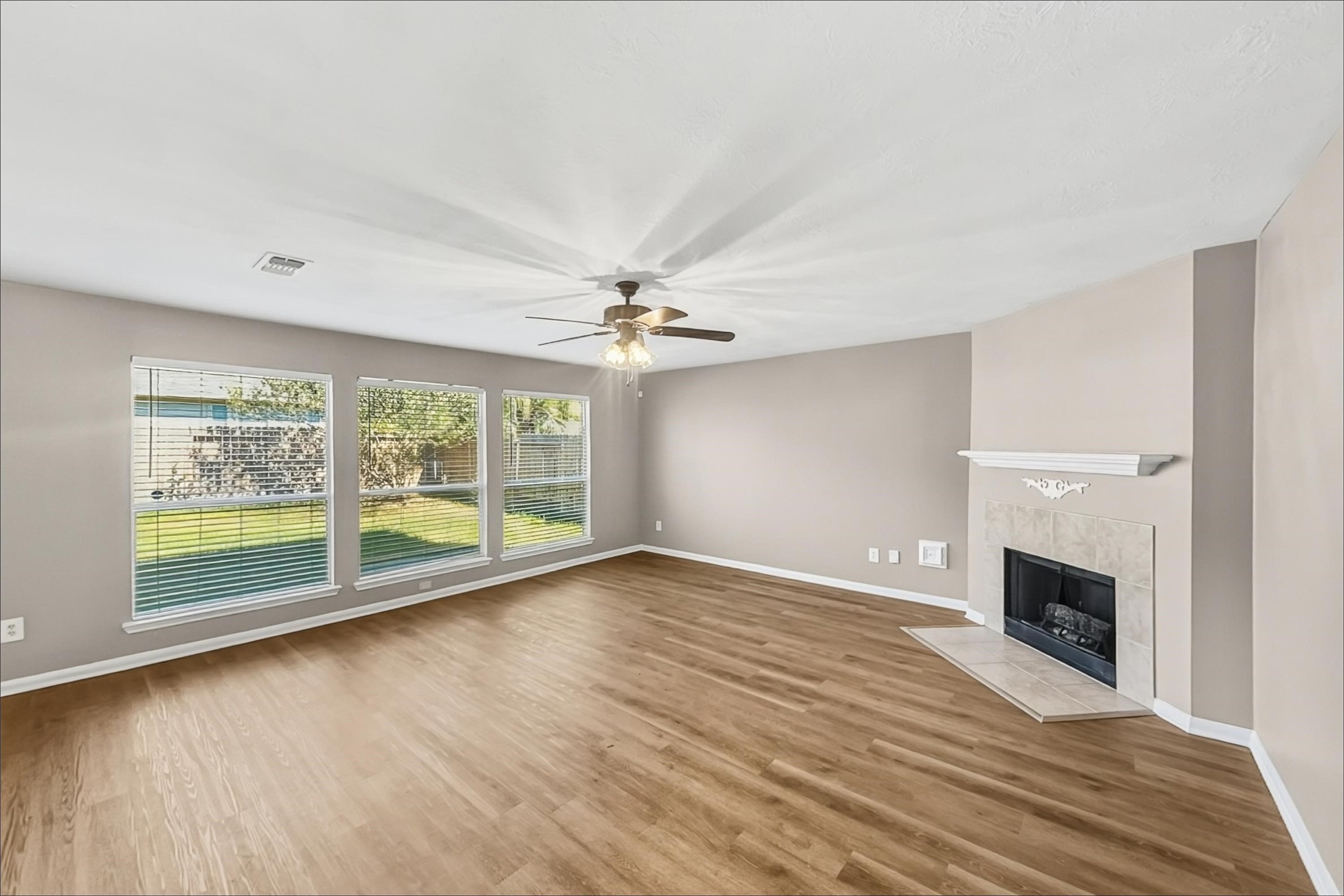 8514 Owen Lake Court Property Photo 5