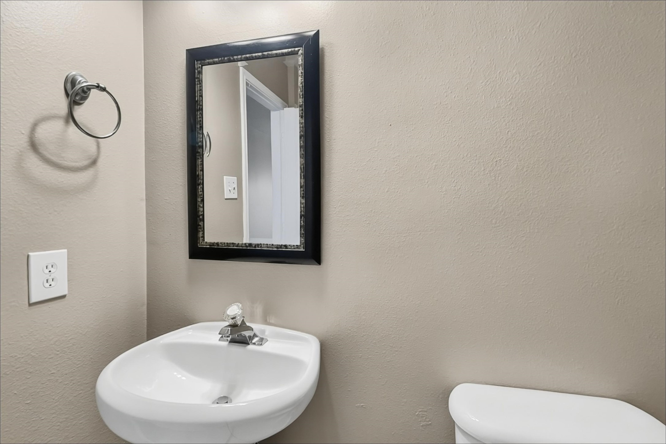 8514 Owen Lake Court Property Photo 8