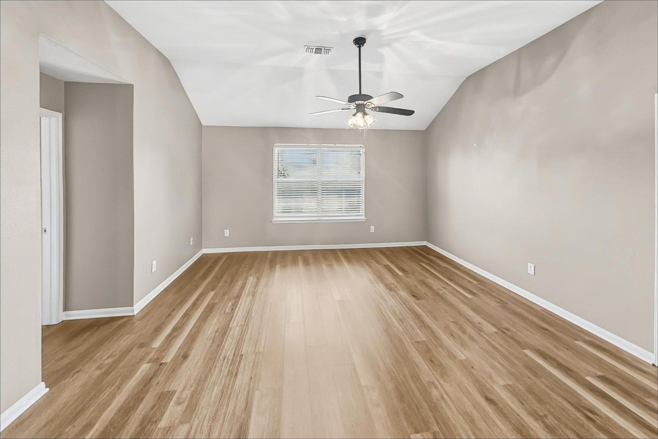 8514 Owen Lake Court Property Photo 9