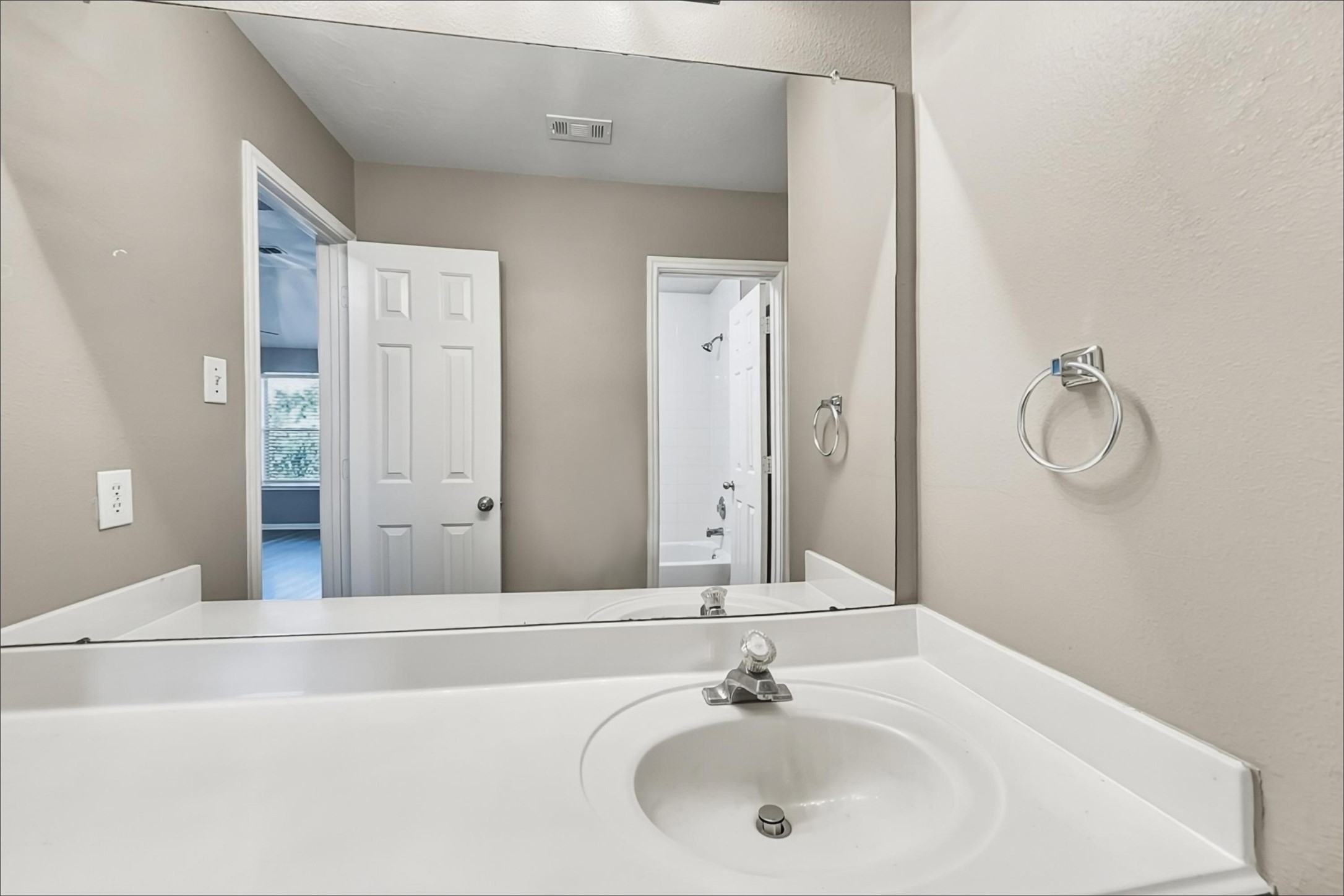 8514 Owen Lake Court Property Photo 16