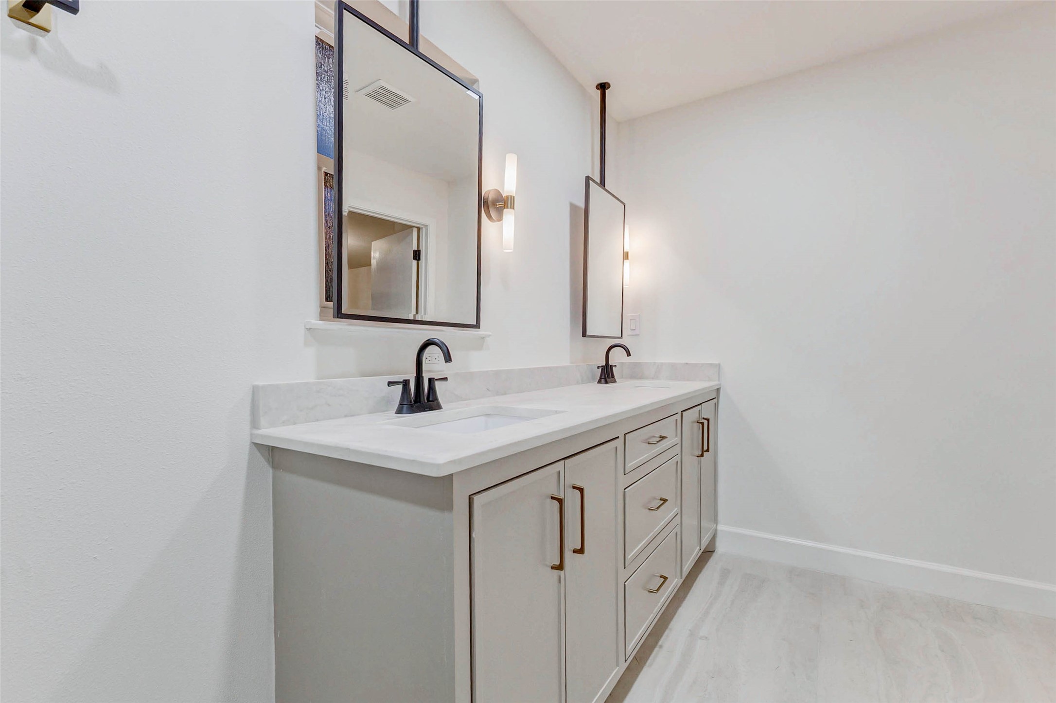 9219 Timberside Drive Property Photo 35