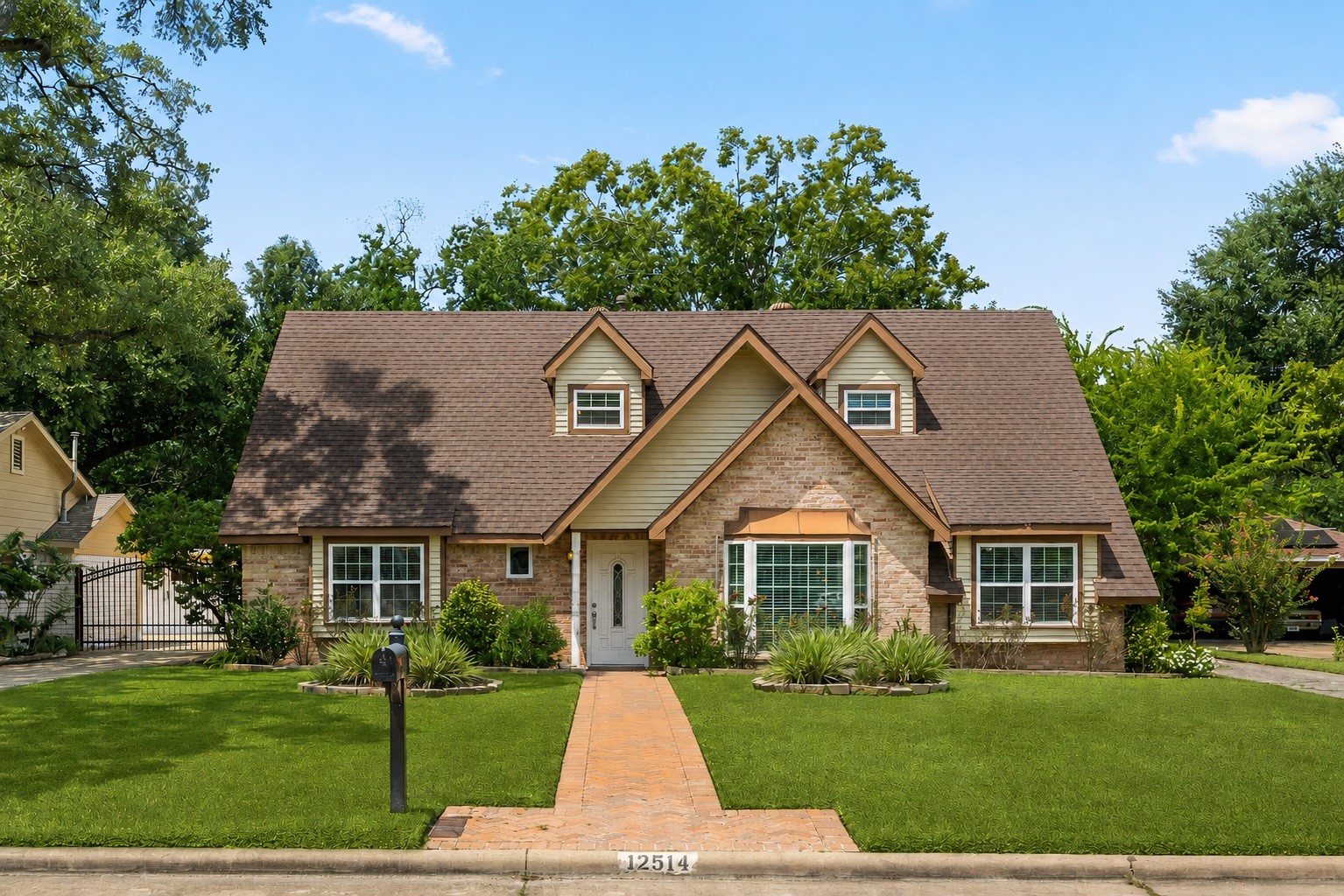12514 Hazelwood Lane Property Photo 1