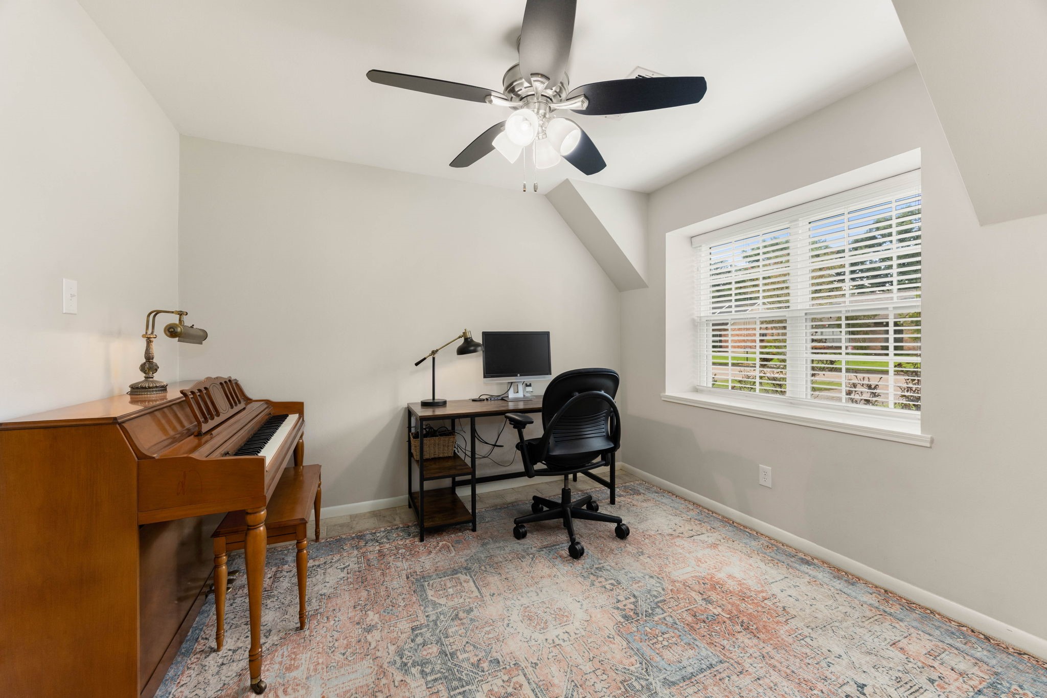 12514 Hazelwood Lane Property Photo 7