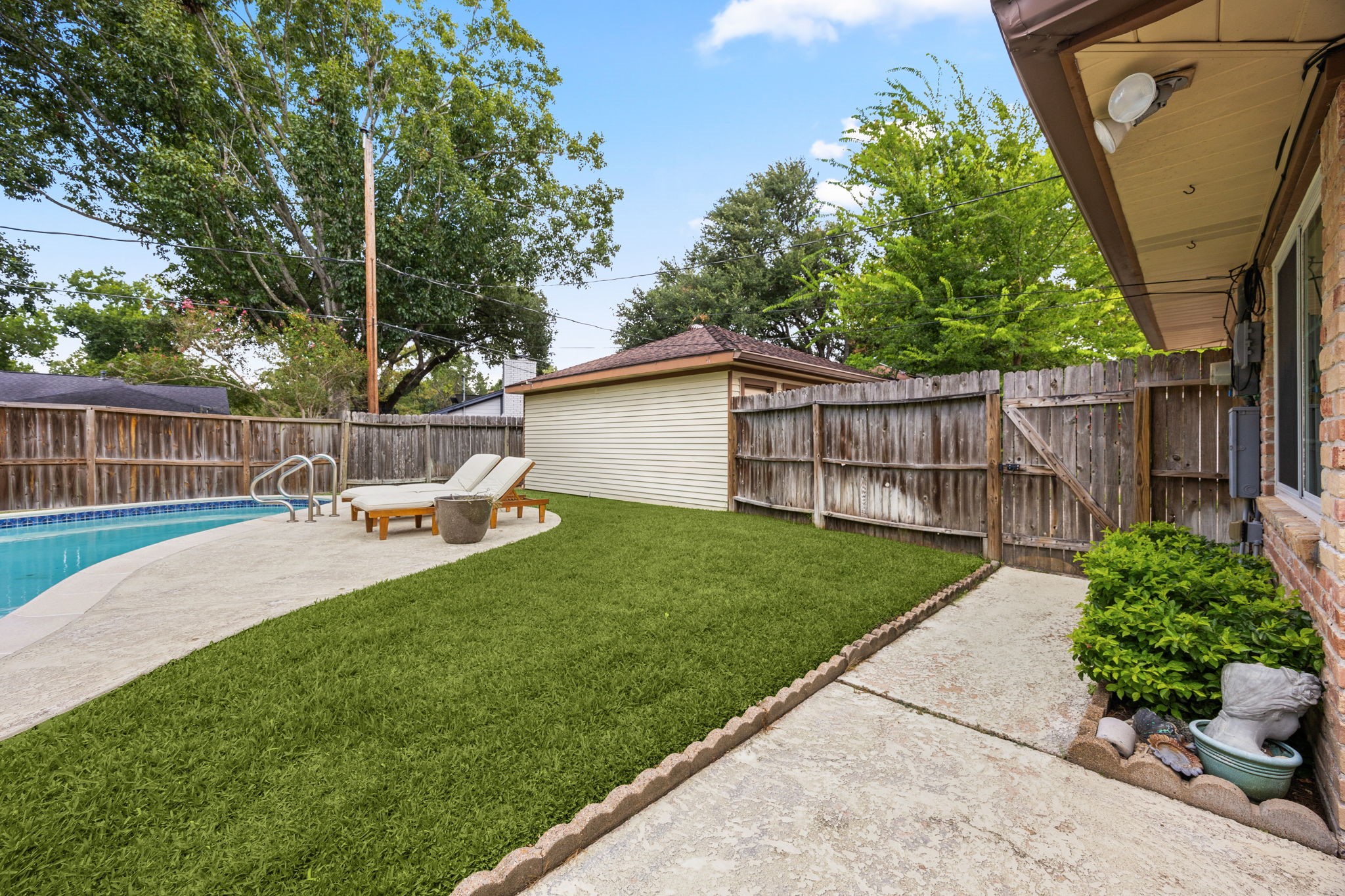 12514 Hazelwood Lane Property Photo 32
