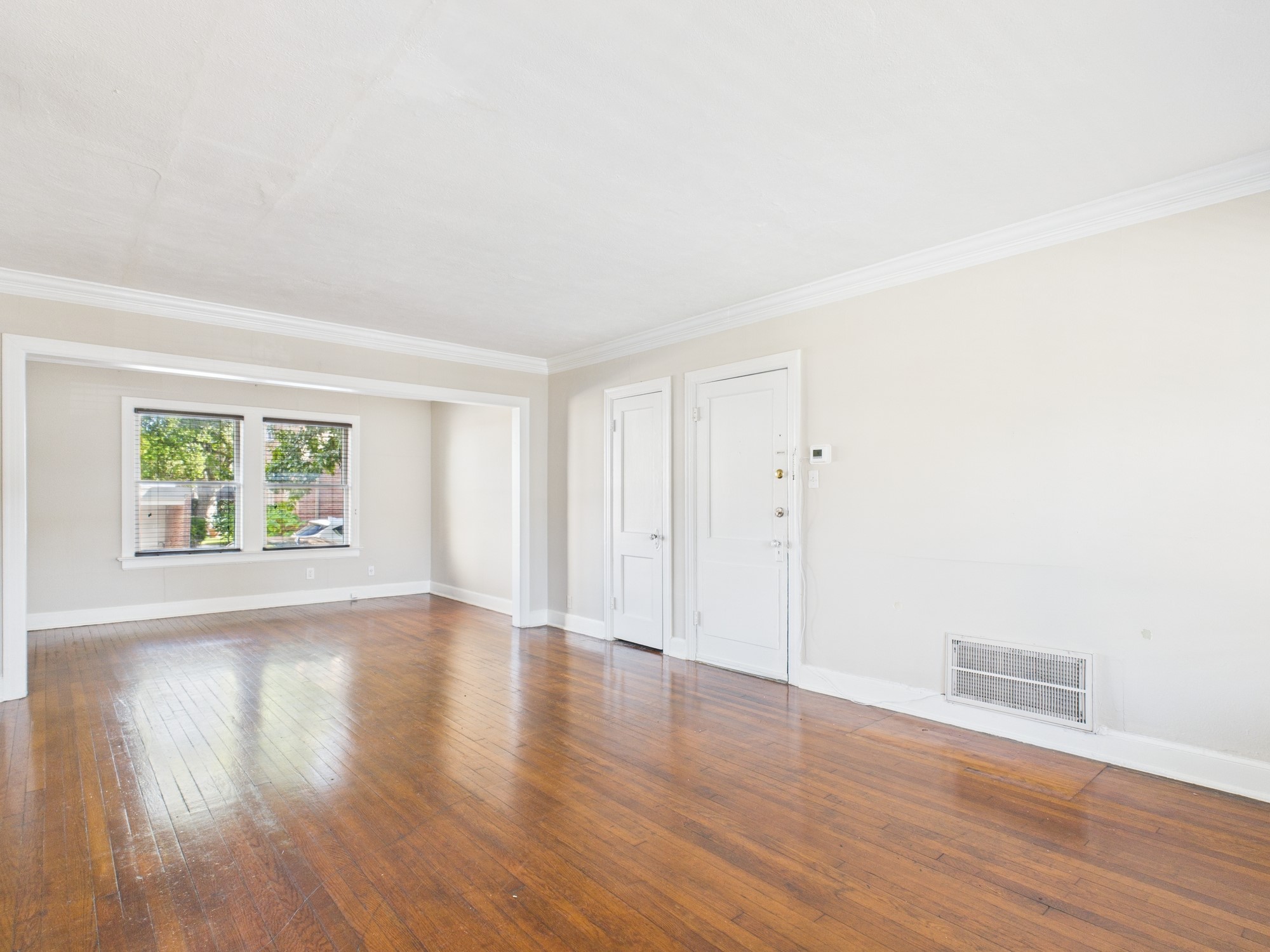 1920 Richmond Avenue 14 Property Photo 3