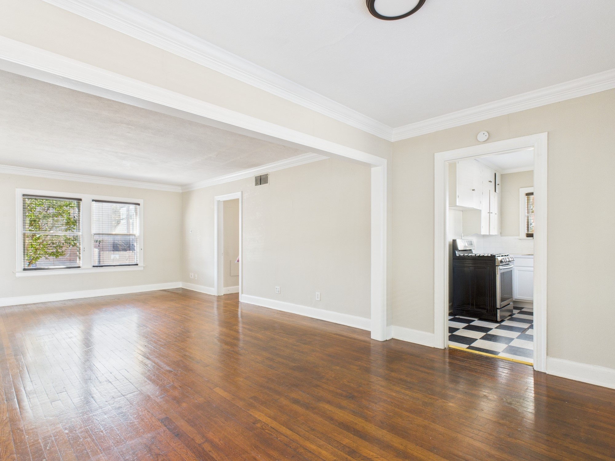 1920 Richmond Avenue 14 Property Photo 5