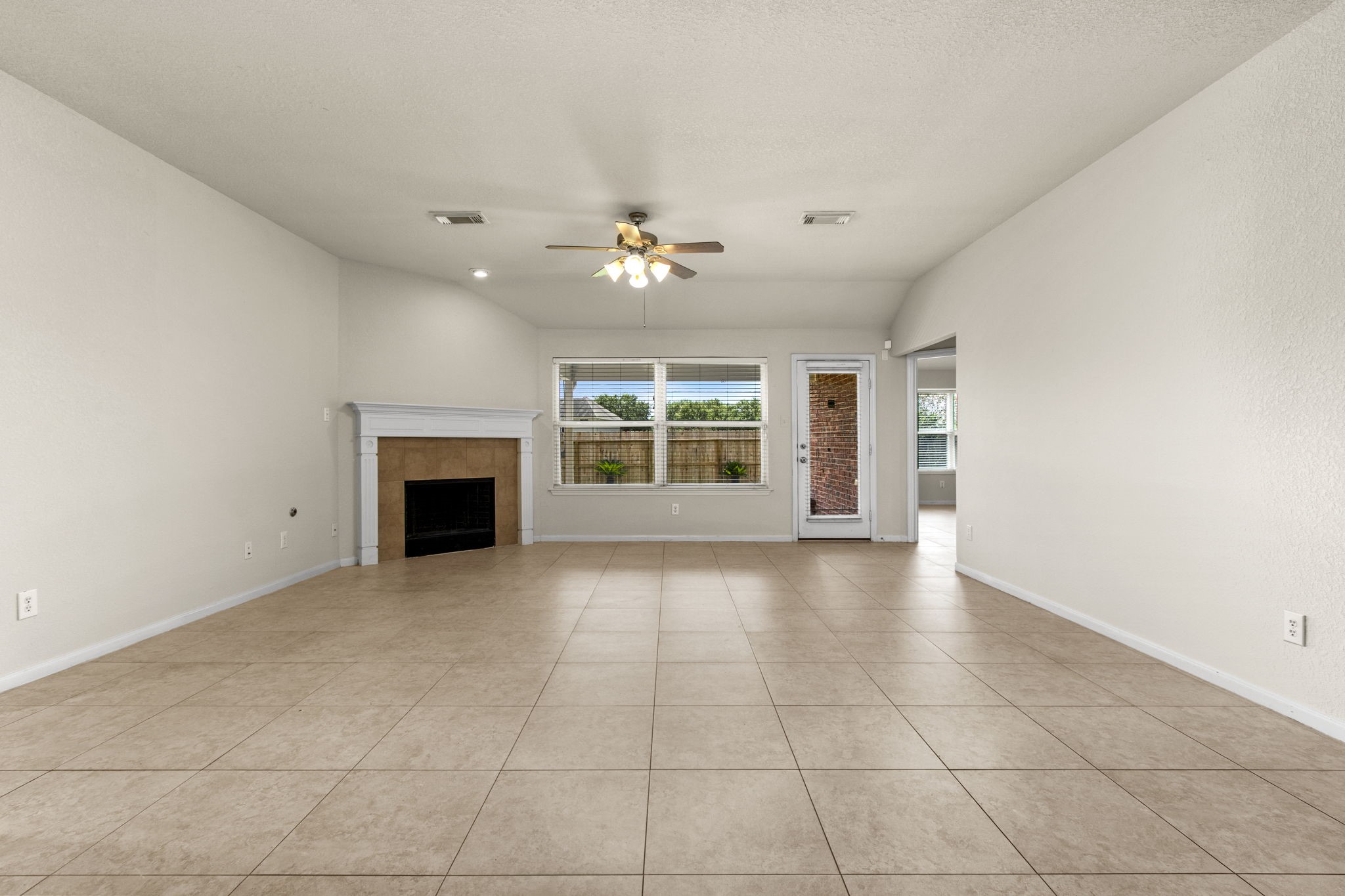 7710 Trail Hollow Property Photo 12