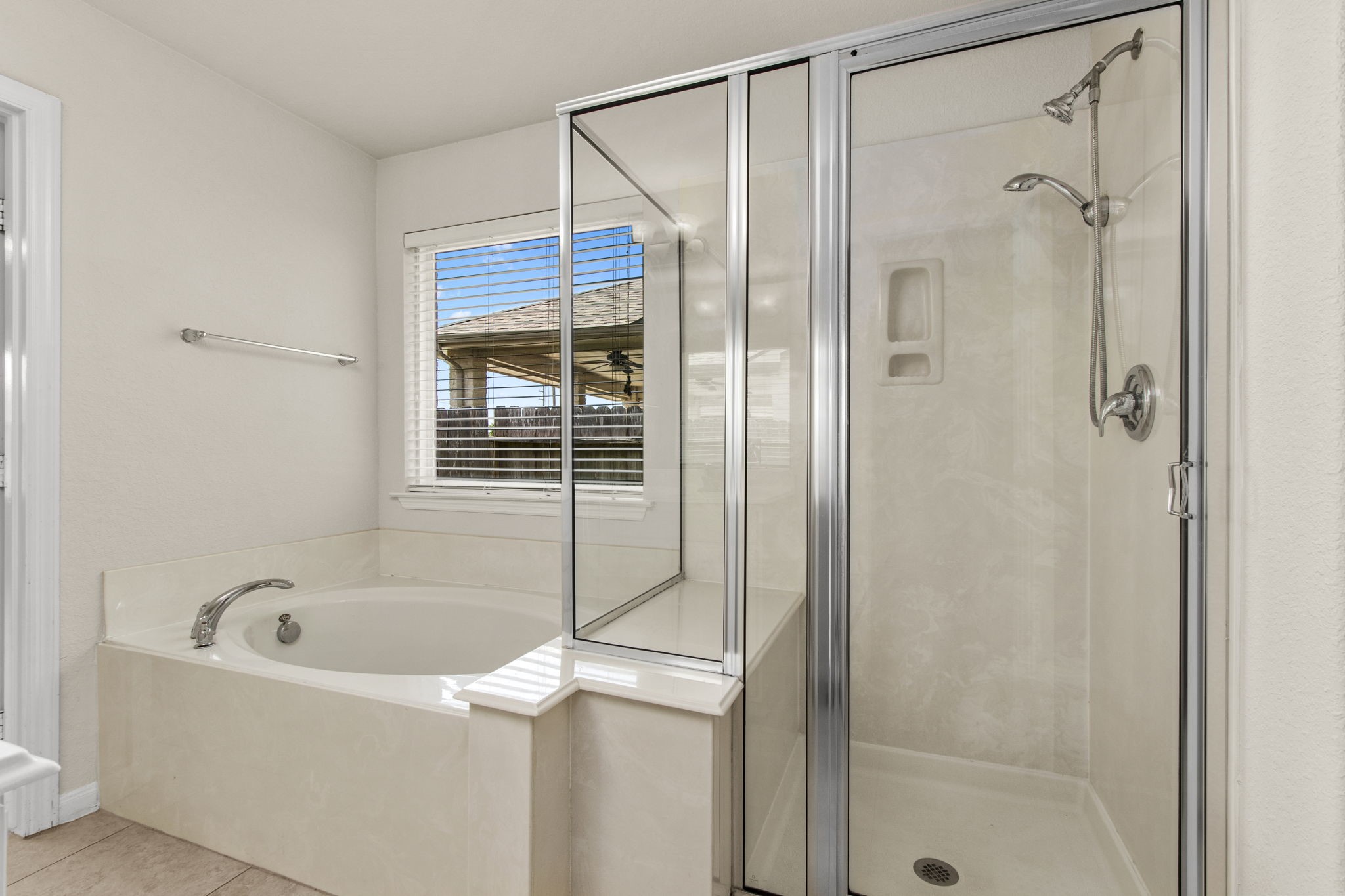 7710 Trail Hollow Property Photo 17