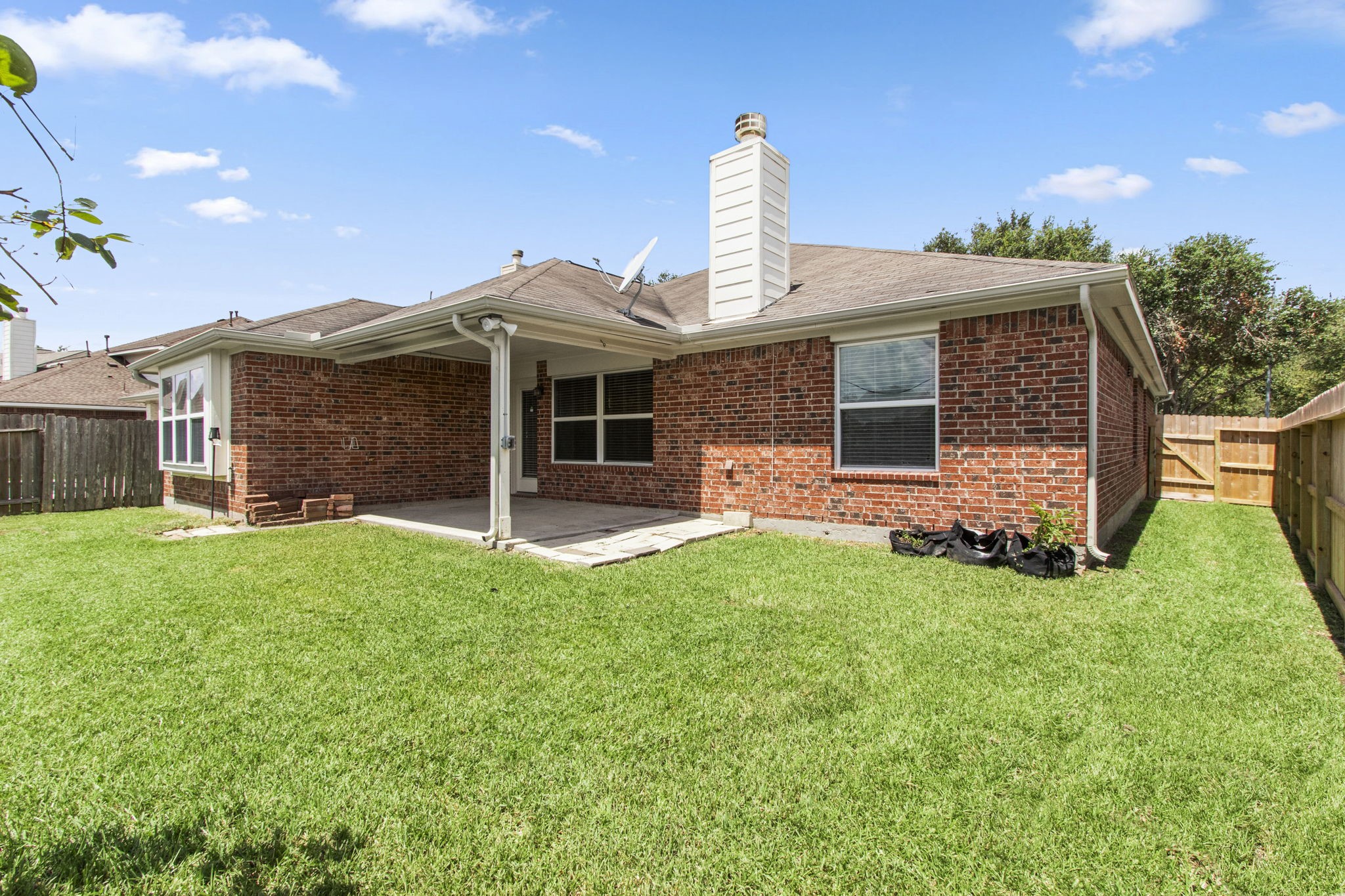 7710 Trail Hollow Property Photo 24
