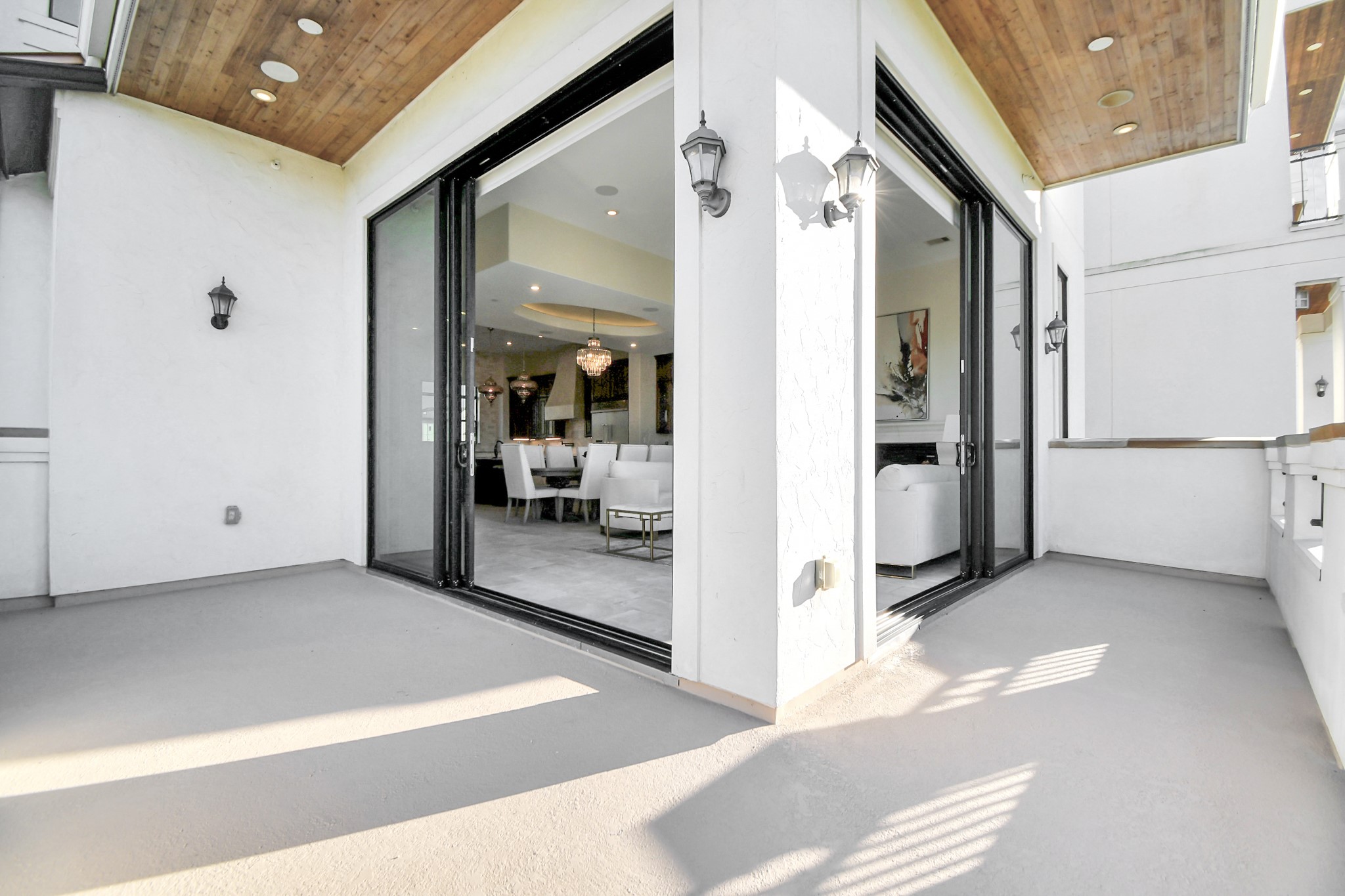 631 N Live Oak Street Property Photo 14