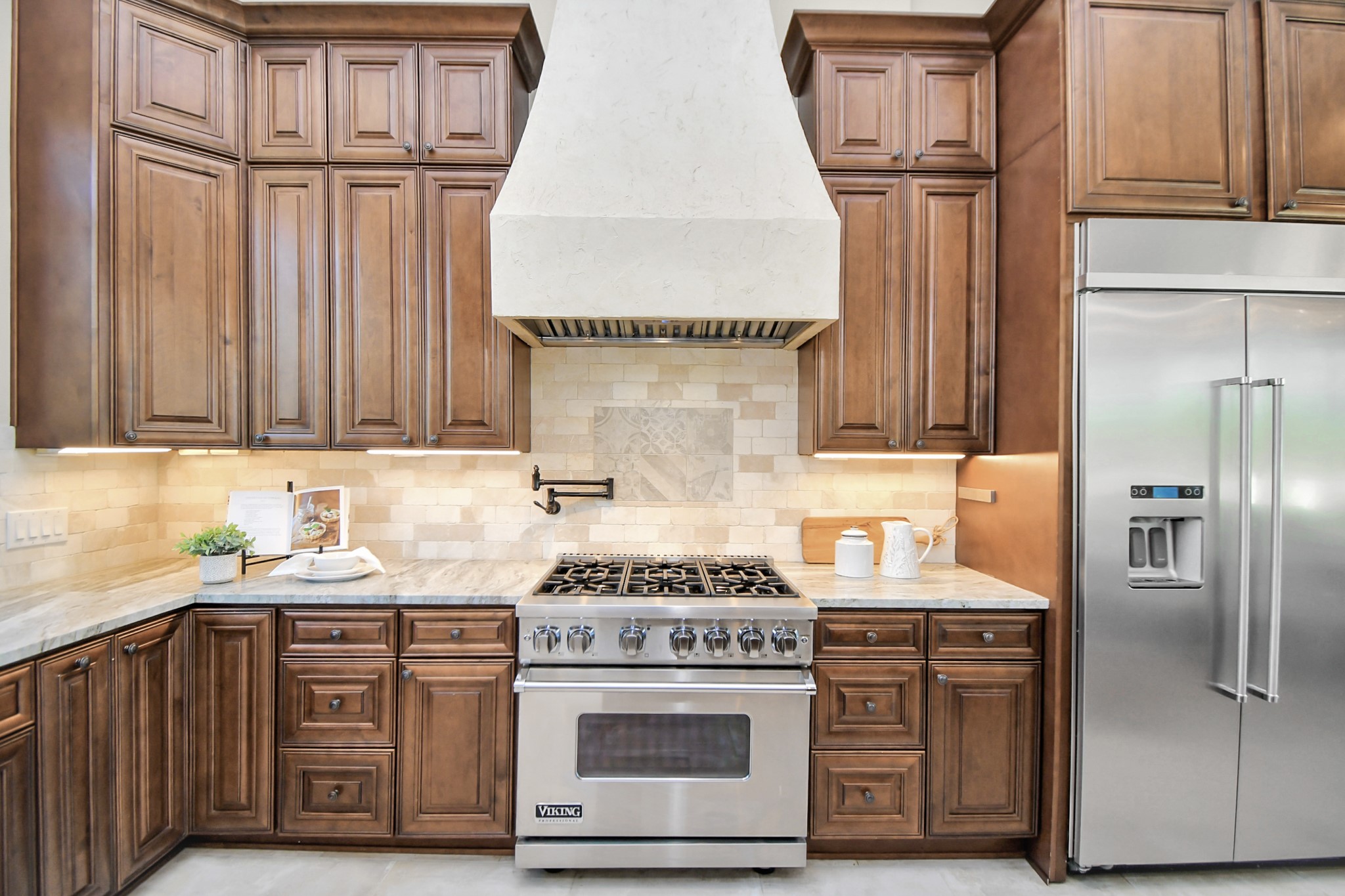 631 N Live Oak Street Property Photo 25