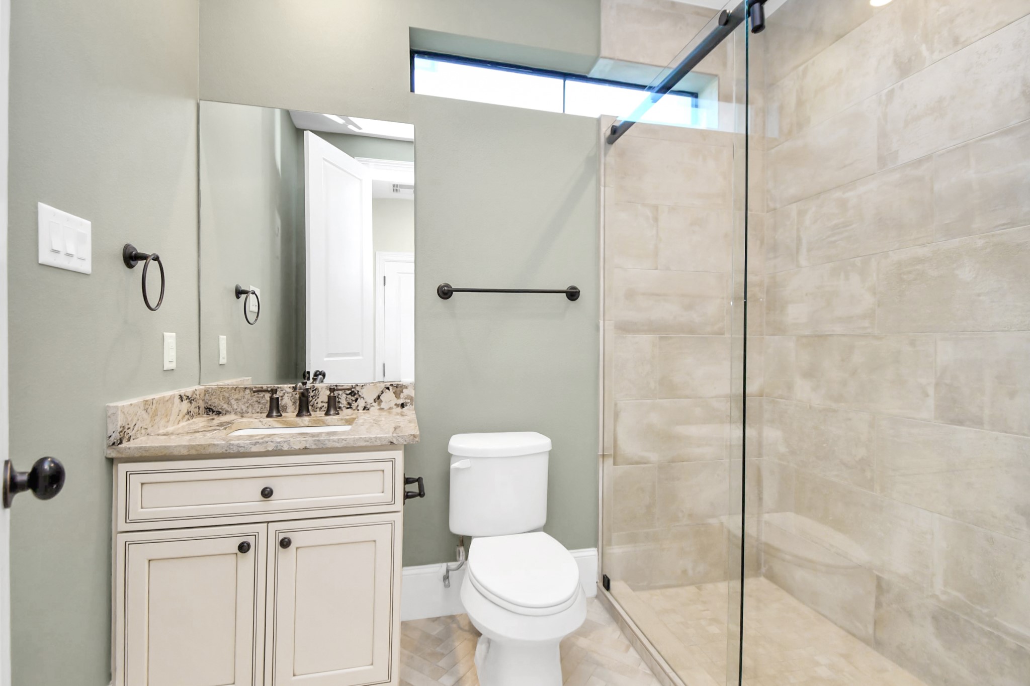 631 N Live Oak Street Property Photo 43