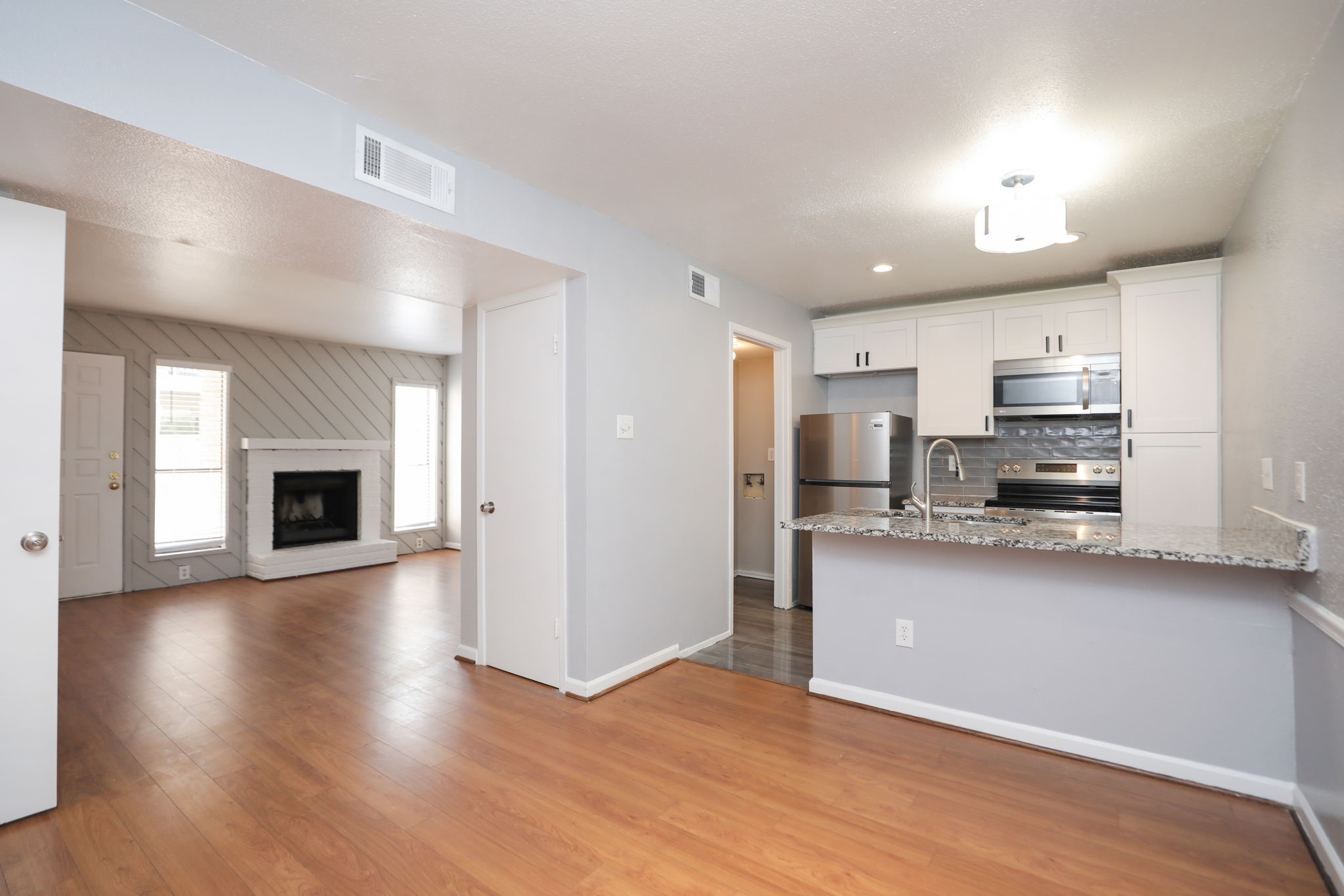 2100 Wilcrest Drive 127 Property Photo 1